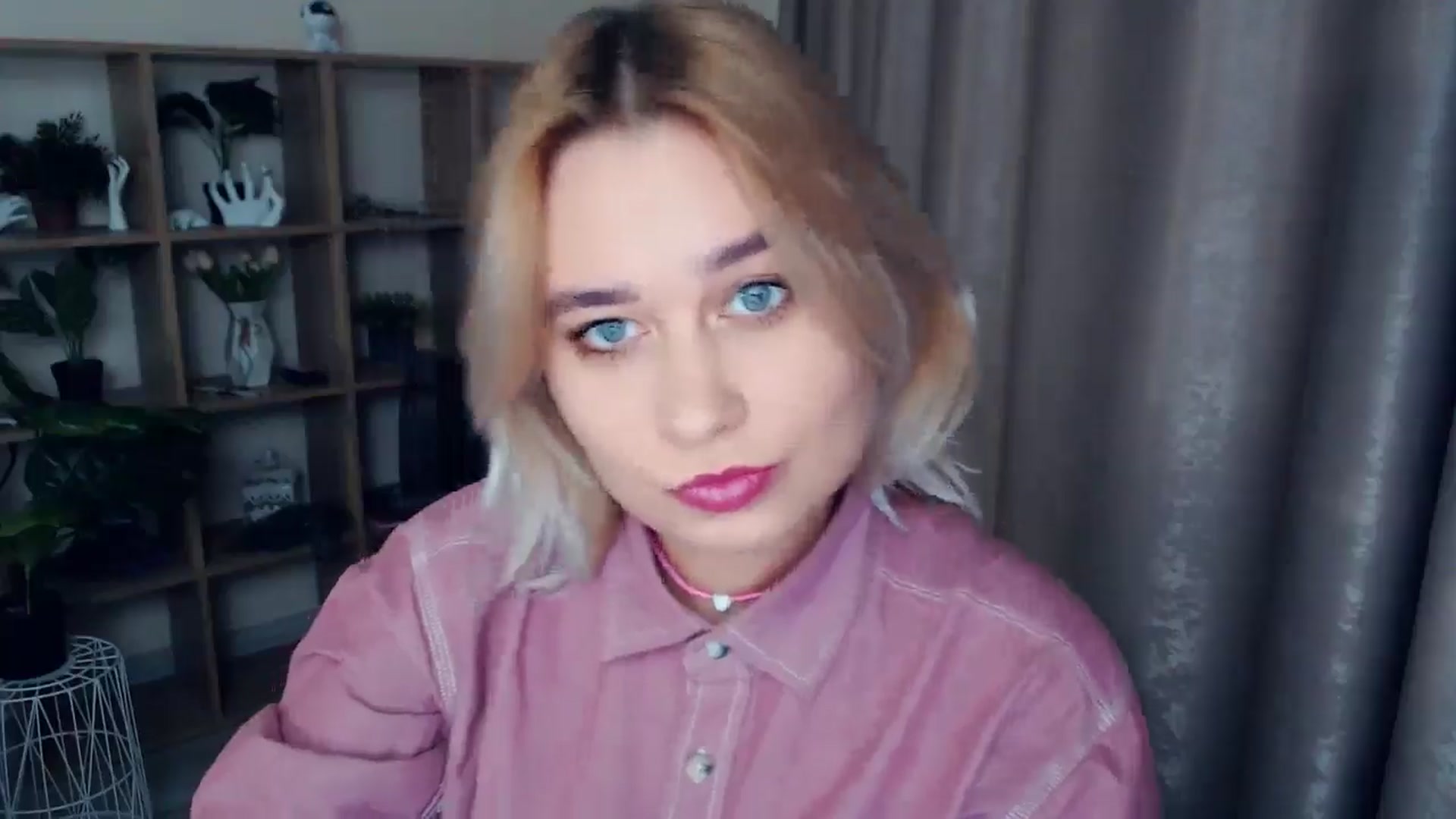 Gallery image thumbnail from Kukla_kolduna's myfreecams stream on, 12/12/2024, 16:09 image 15 of 20