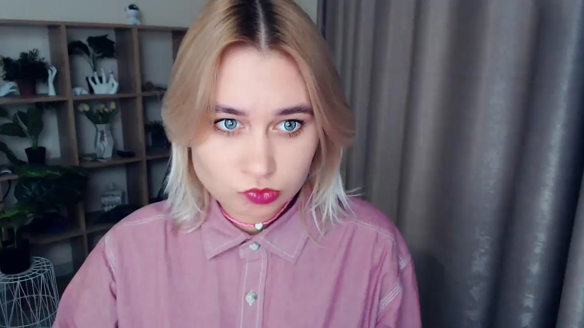 Gallery image thumbnail from Kukla_kolduna's myfreecams stream on, 12/12/2024, 17:22 image 1 of 20
