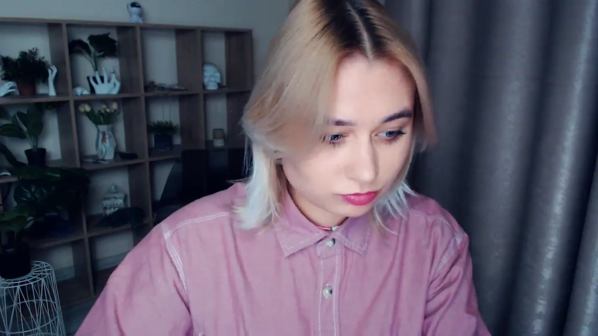 Gallery image thumbnail from Kukla_kolduna's myfreecams stream on, 12/12/2024, 18:25 image 8 of 20