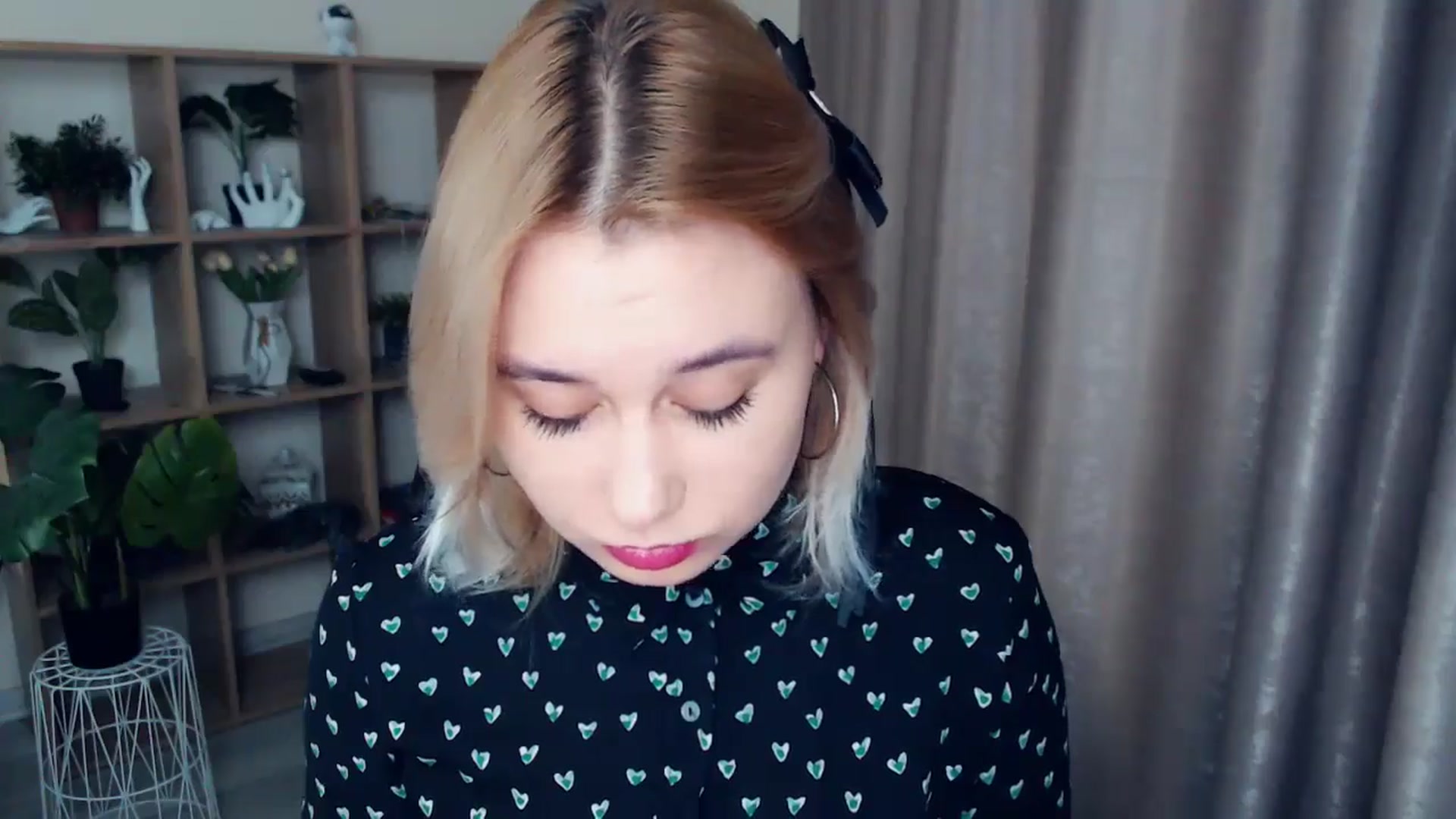 Gallery image thumbnail from Kukla_kolduna's myfreecams stream on, 12/13/2024, 17:34 image 7 of 20