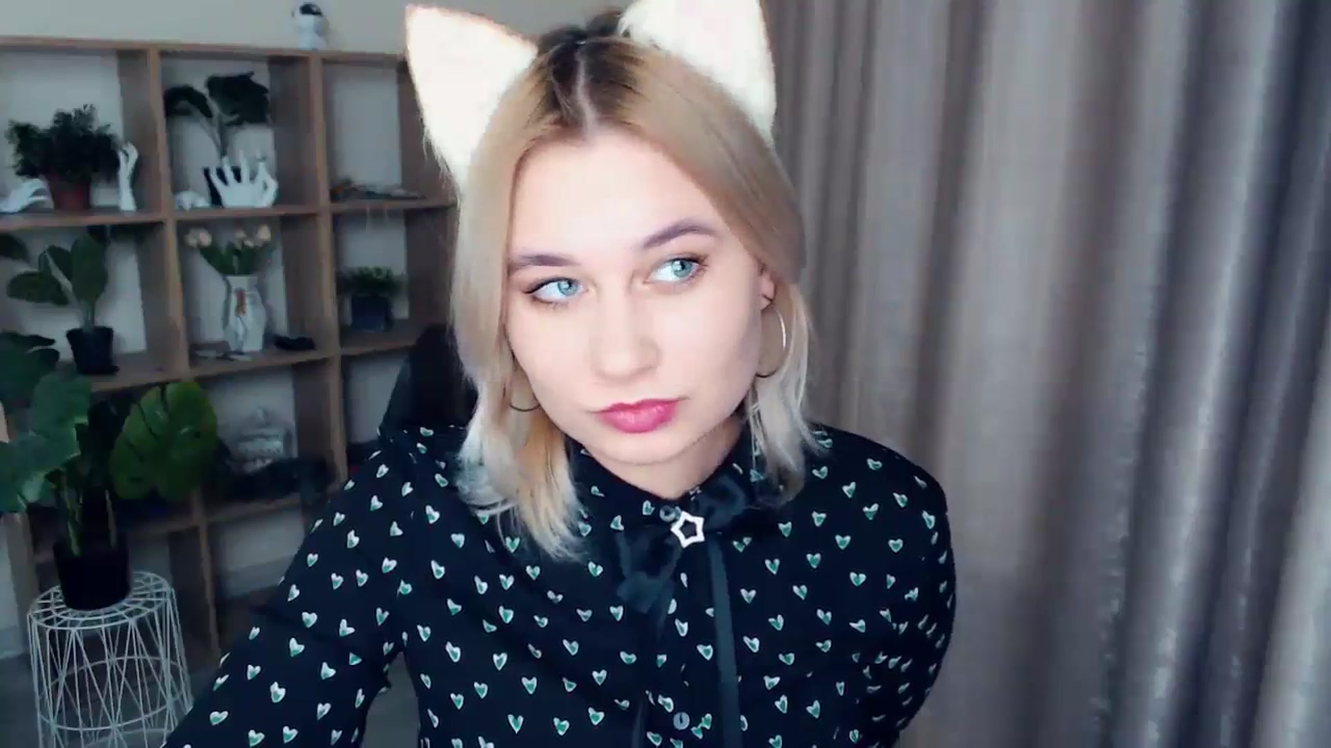 Gallery image thumbnail from Kukla_kolduna's myfreecams stream on, 12/13/2024, 17:34 image 12 of 20