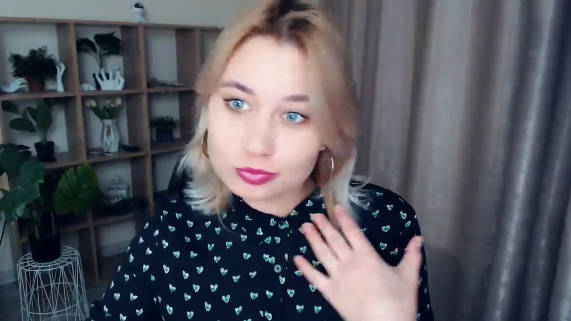 Gallery image thumbnail from Kukla_kolduna's myfreecams stream on, 12/13/2024, 17:34 image 5 of 20