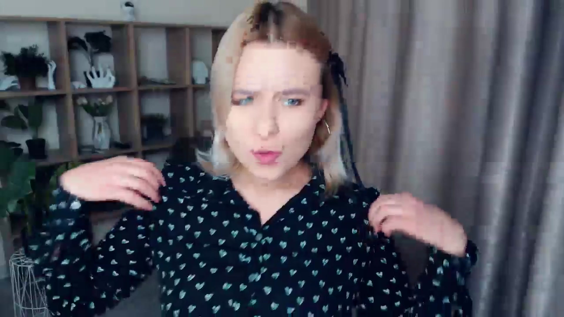 Gallery image thumbnail from Kukla_kolduna's myfreecams stream on, 12/13/2024, 19:11 image 18 of 20