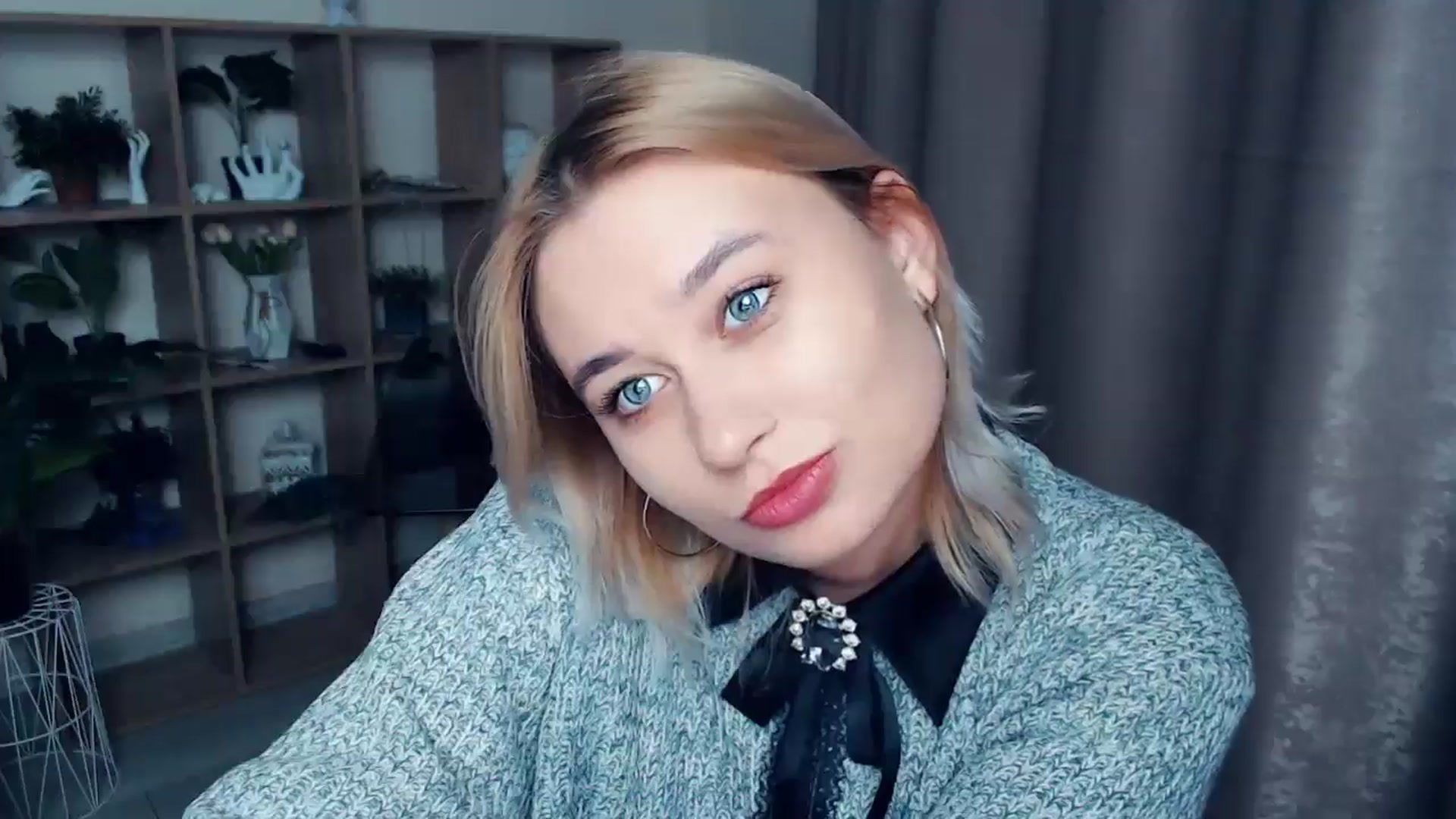Gallery image thumbnail from Kukla_kolduna's myfreecams stream on, 12/14/2024, 17:27 image 3 of 20