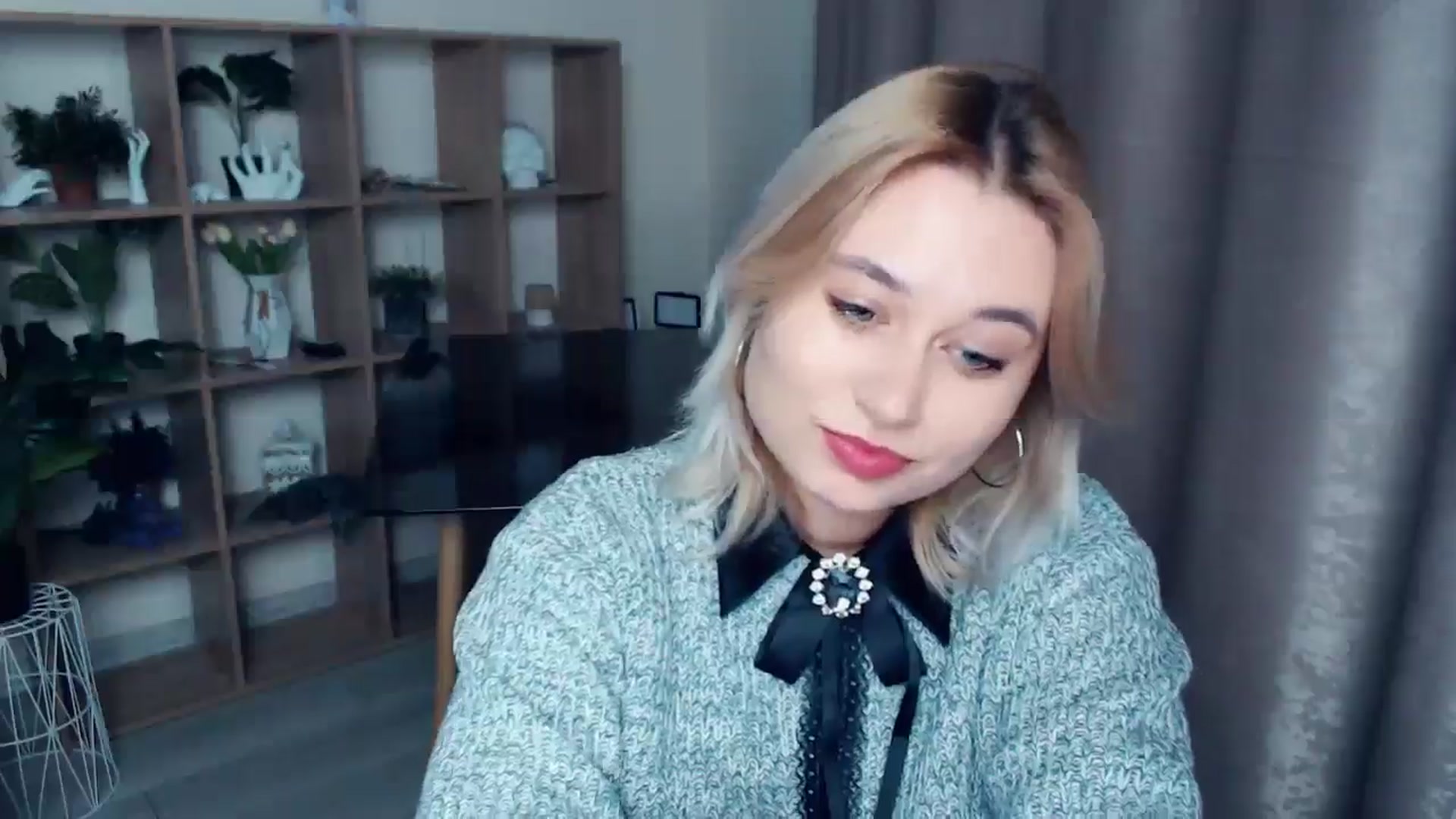 Gallery image thumbnail from Kukla_kolduna's myfreecams stream on, 12/14/2024, 17:27 image 5 of 20