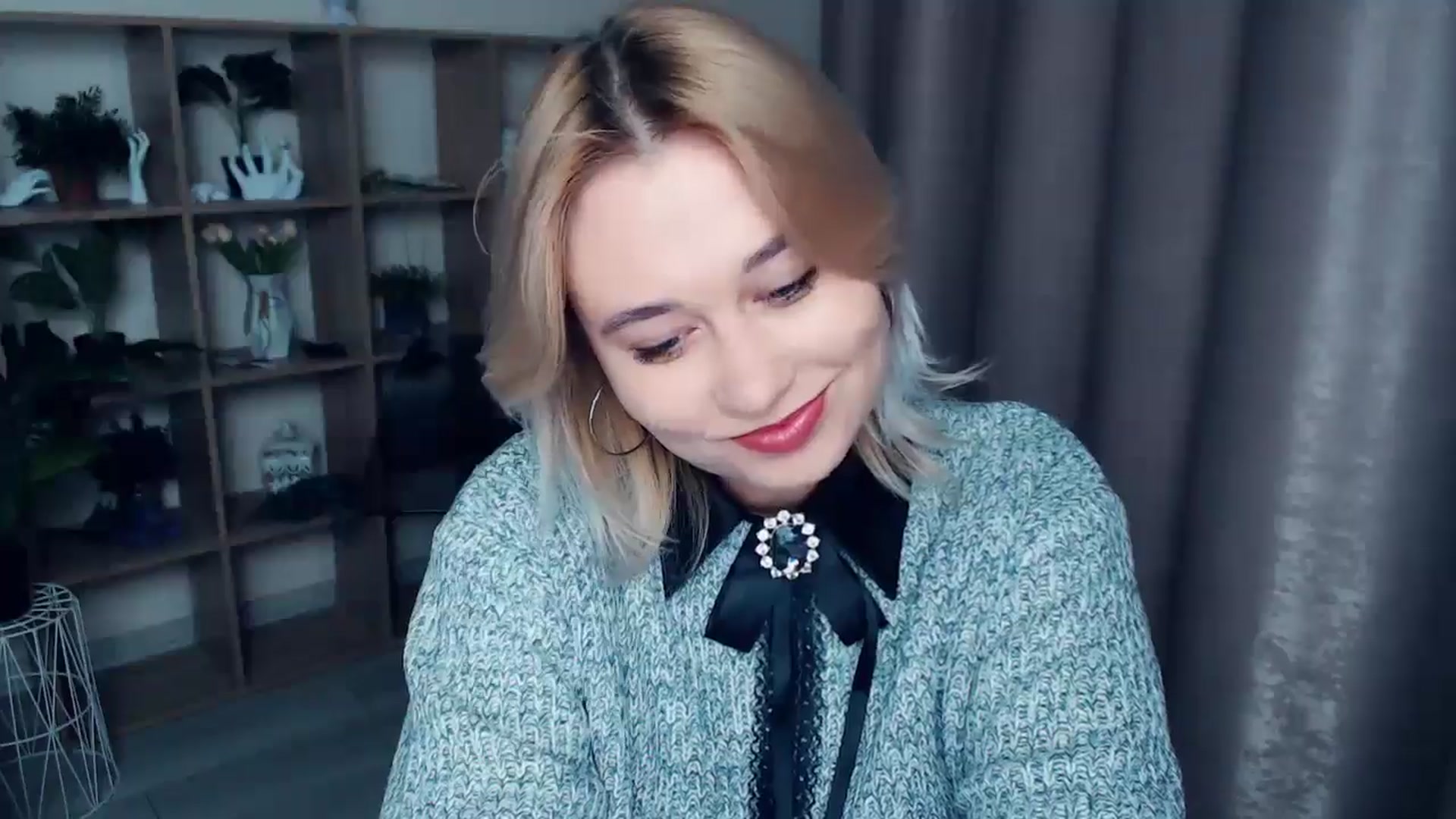 Gallery image thumbnail from Kukla_kolduna's myfreecams stream on, 12/14/2024, 17:27 image 2 of 20