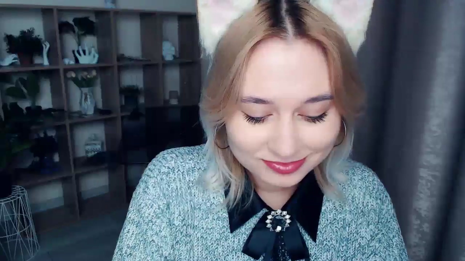 Gallery image thumbnail from Kukla_kolduna's myfreecams stream on, 12/14/2024, 17:27 image 16 of 20