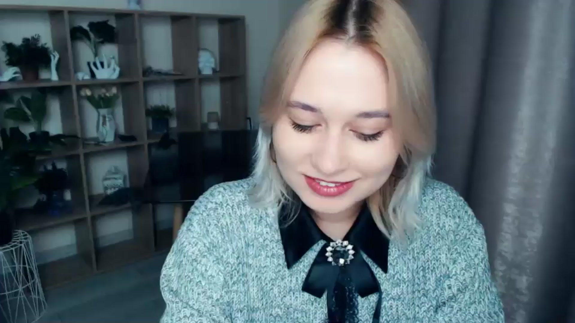 Gallery image thumbnail from Kukla_kolduna's myfreecams stream on, 12/14/2024, 17:27 image 1 of 20