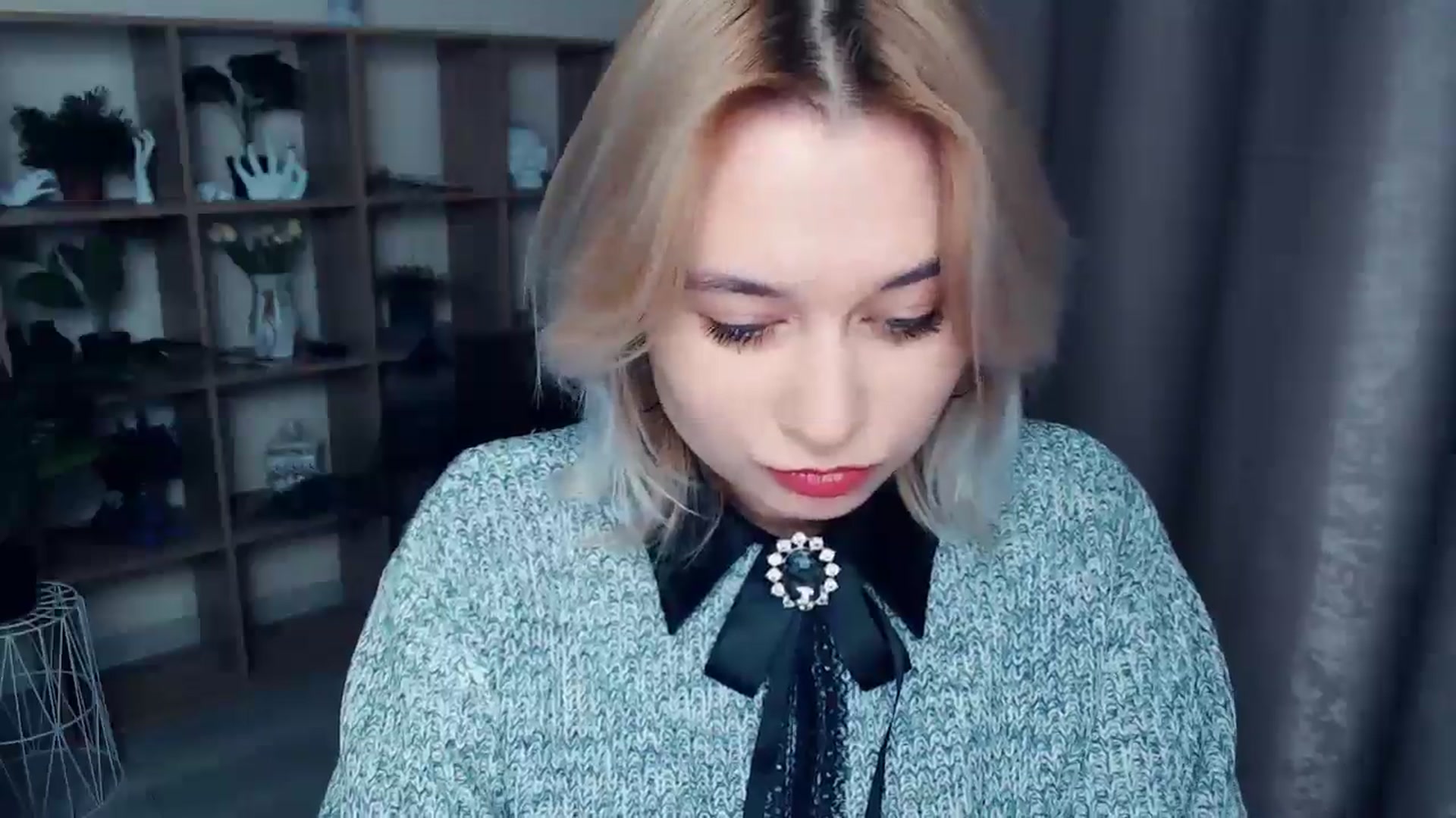 Gallery image thumbnail from Kukla_kolduna's myfreecams stream on, 12/14/2024, 17:27 image 10 of 20