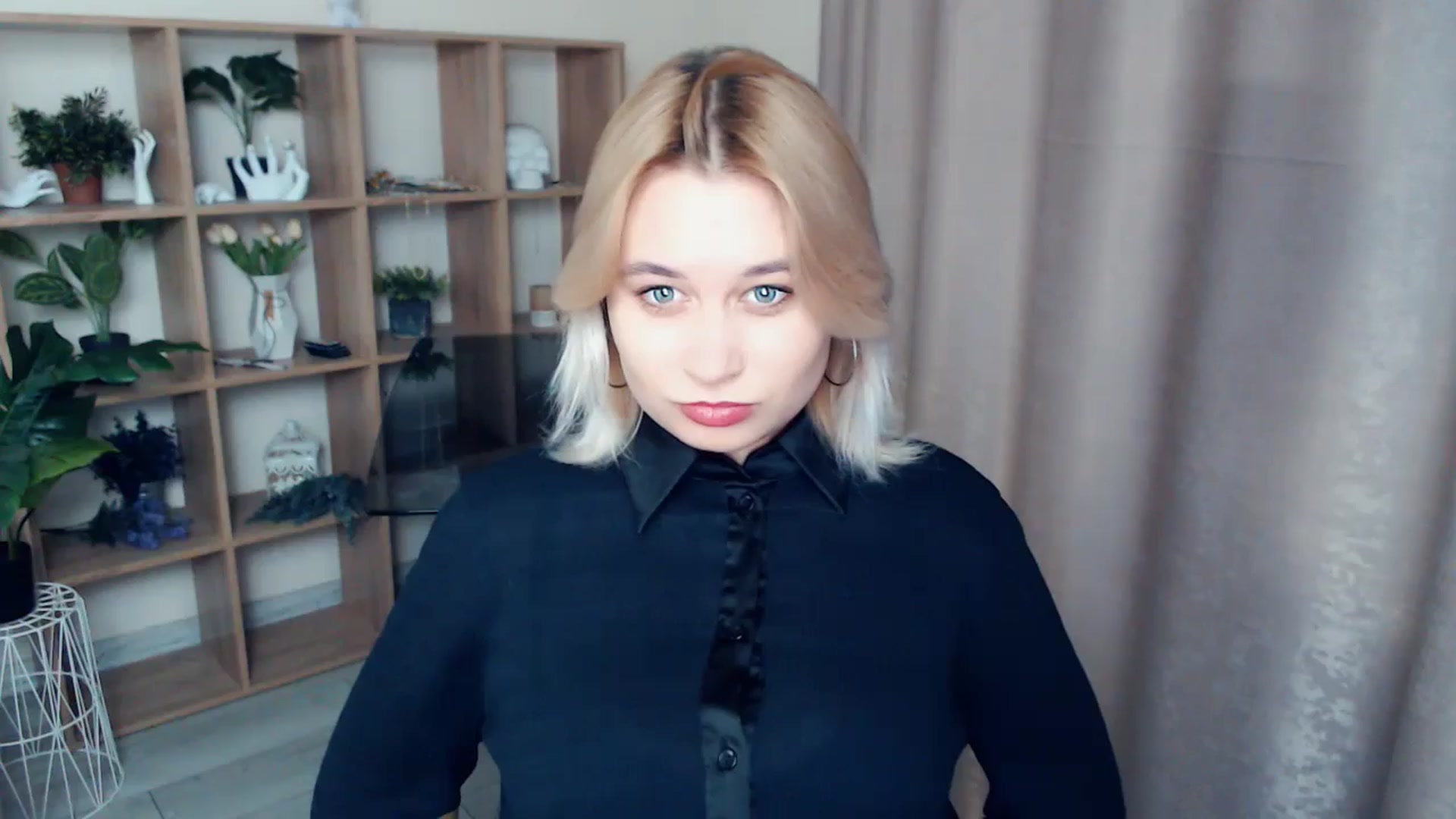 Gallery image thumbnail from Kukla_kolduna's myfreecams stream on, 12/14/2024, 18:02 image 1 of 20