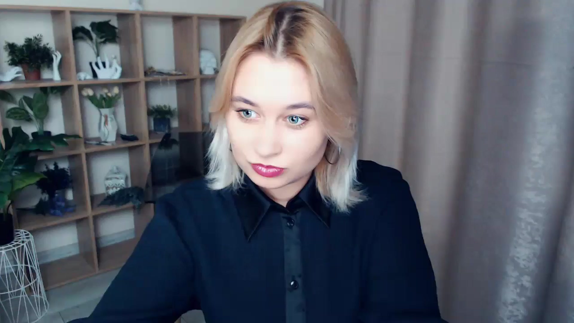 Gallery image thumbnail from Kukla_kolduna's myfreecams stream on, 12/14/2024, 18:02 image 8 of 20