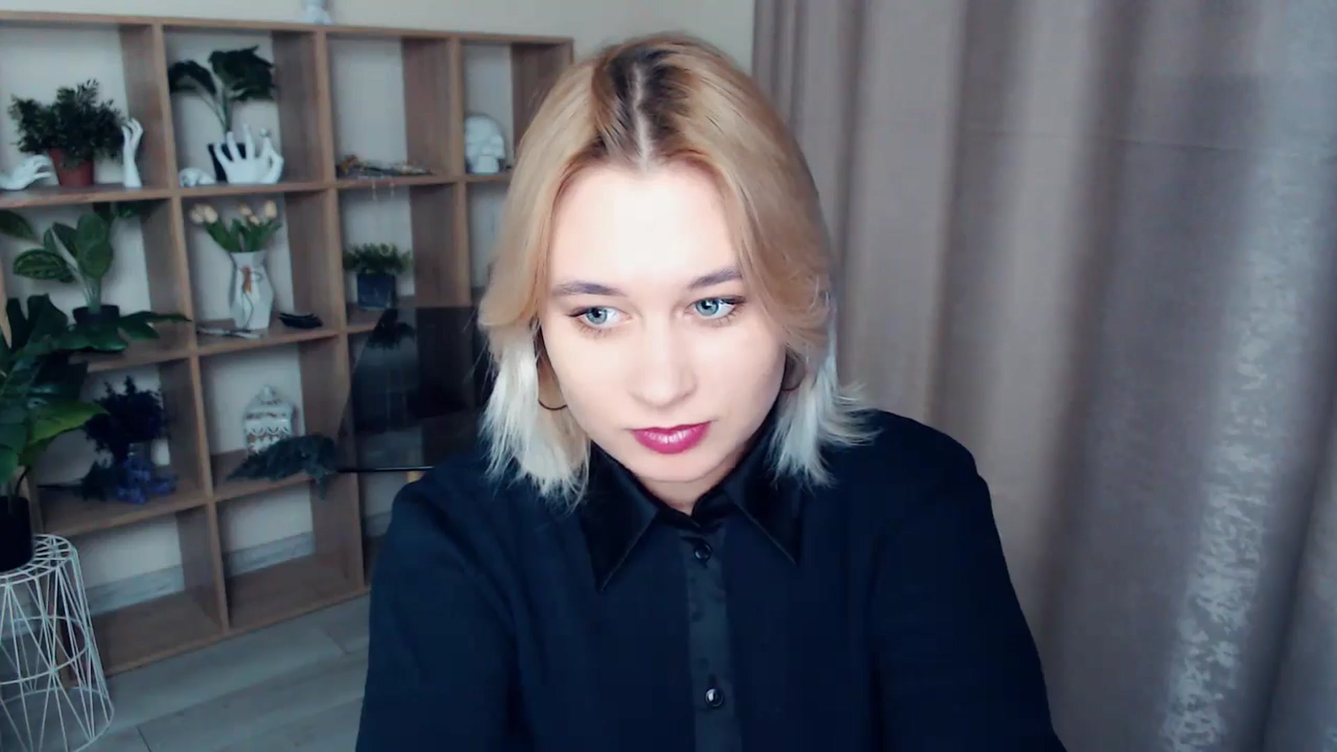 Gallery image thumbnail from Kukla_kolduna's myfreecams stream on, 12/14/2024, 18:02 image 11 of 20