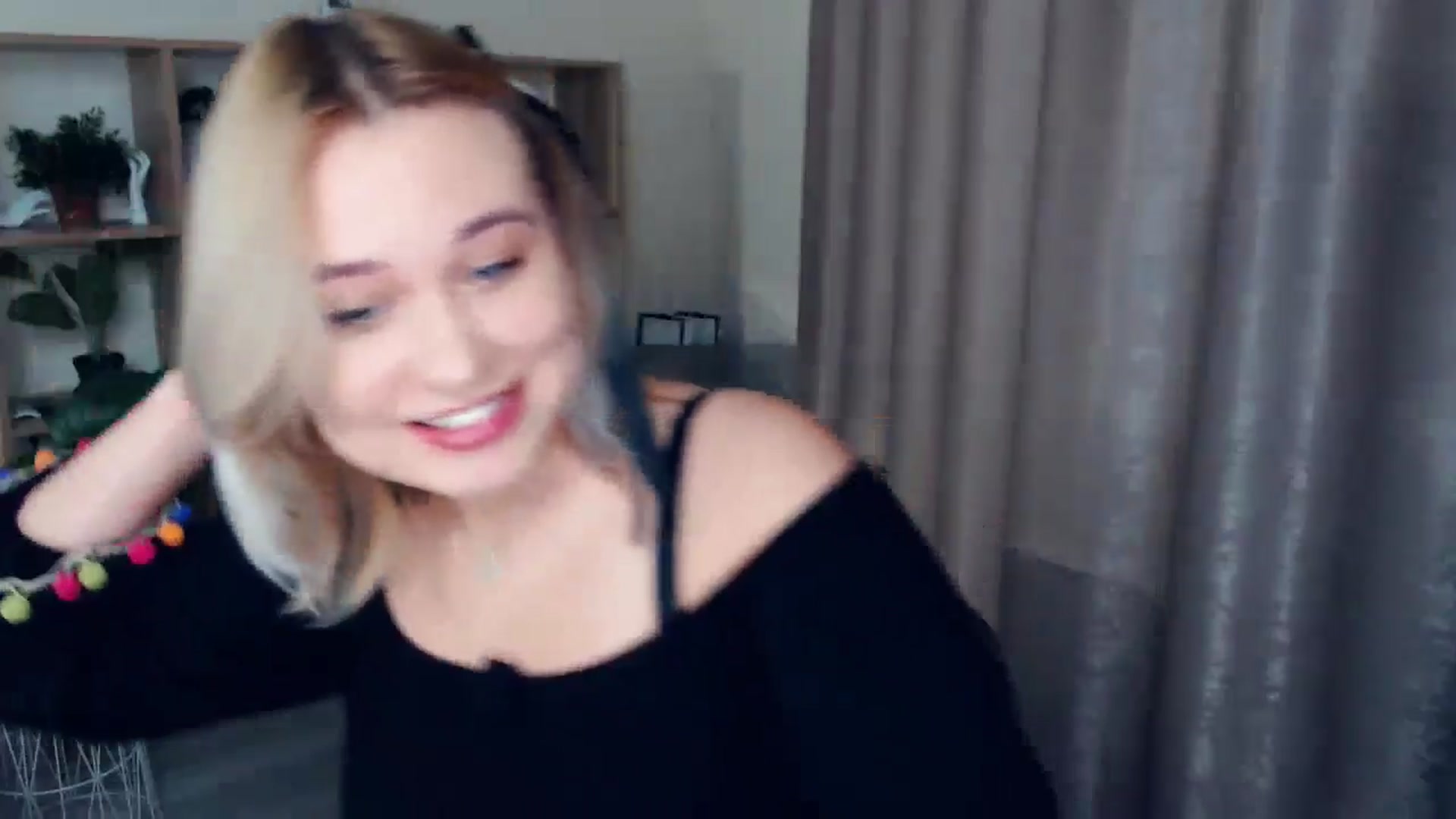 Gallery image thumbnail from Kukla_kolduna's myfreecams stream on, 12/15/2024, 15:24 image 7 of 20