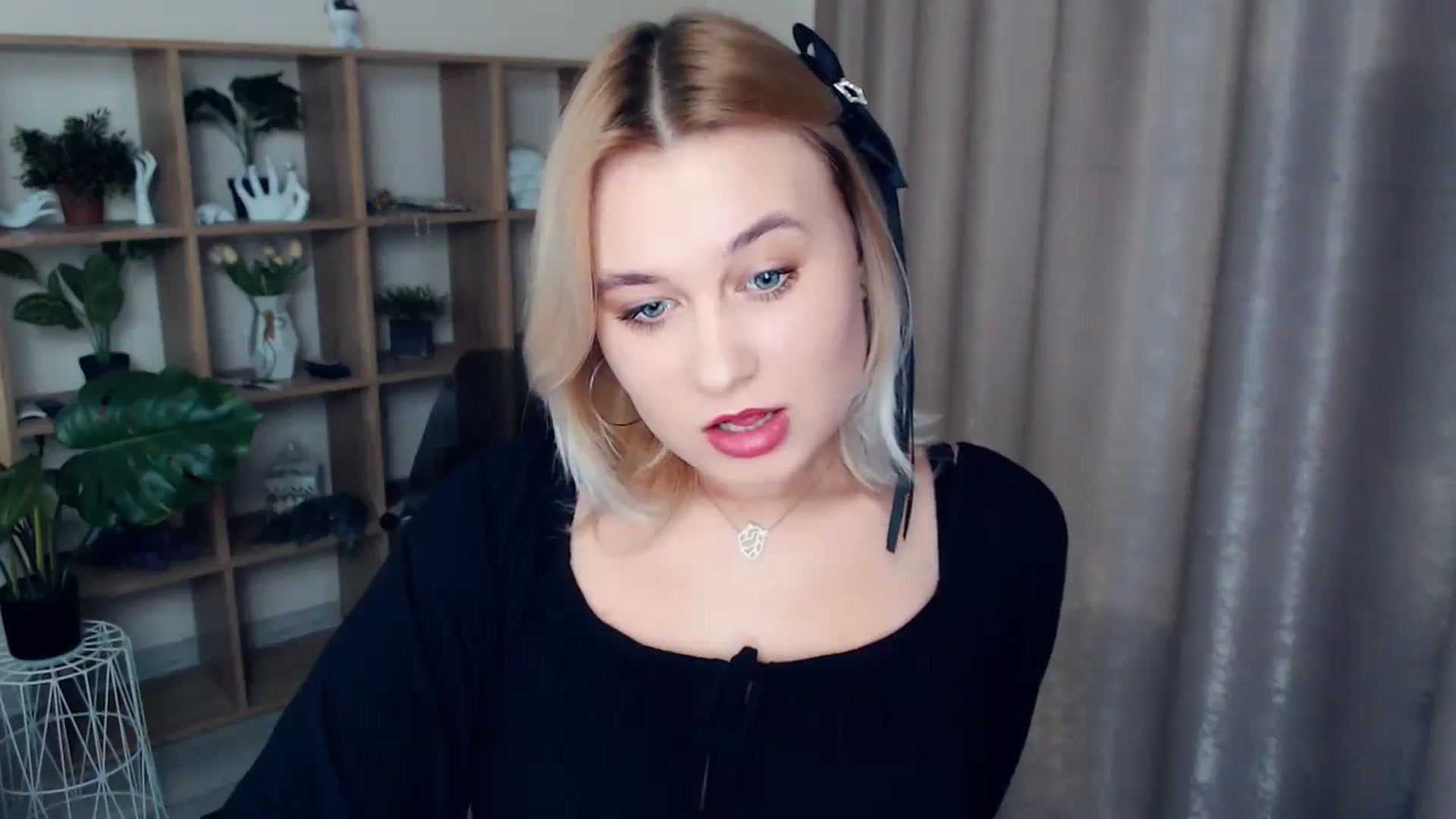 Gallery image thumbnail from Kukla_kolduna's myfreecams stream on, 12/15/2024, 15:24 image 15 of 20