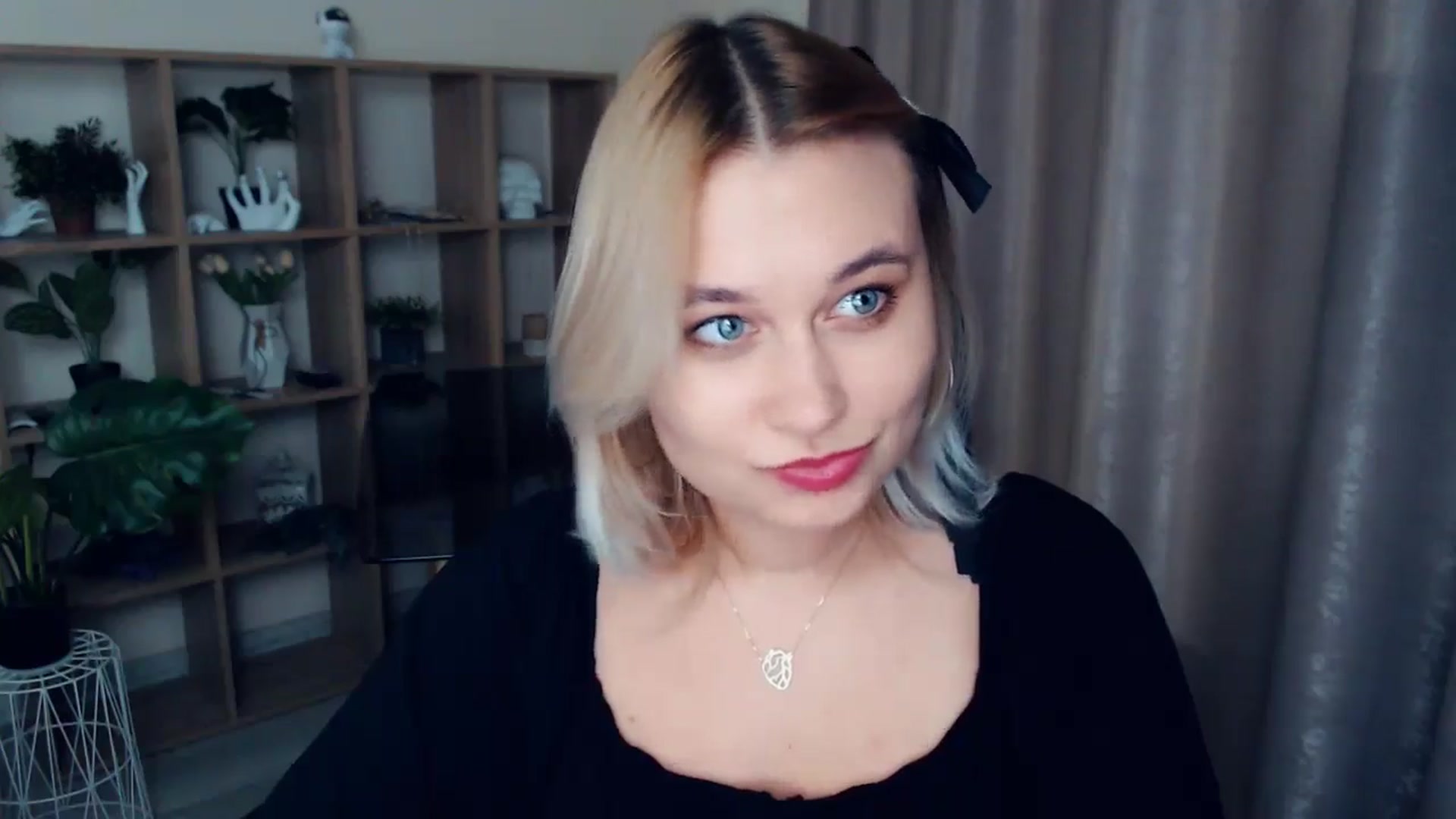 Gallery image thumbnail from Kukla_kolduna's myfreecams stream on, 12/15/2024, 19:18 image 5 of 20