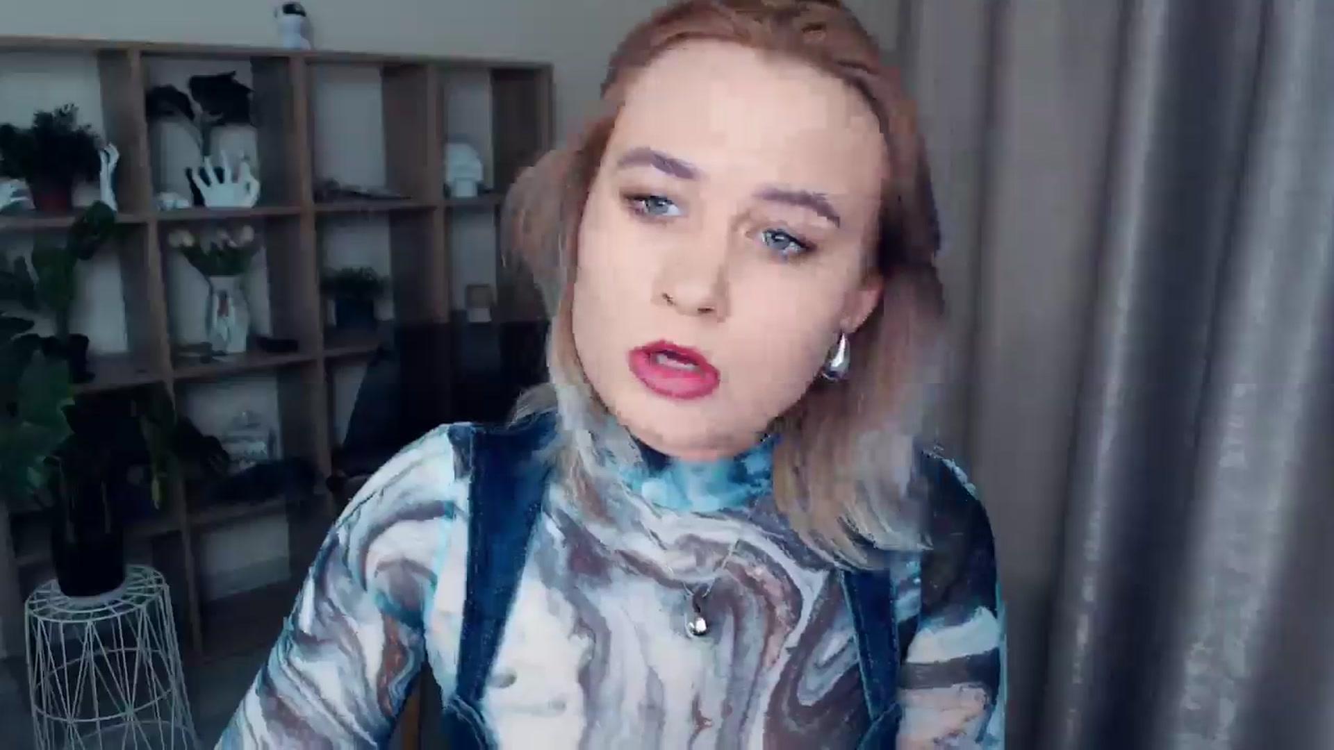 Gallery image thumbnail from Kukla_kolduna's myfreecams stream on, 12/18/2024, 17:31 image 16 of 20