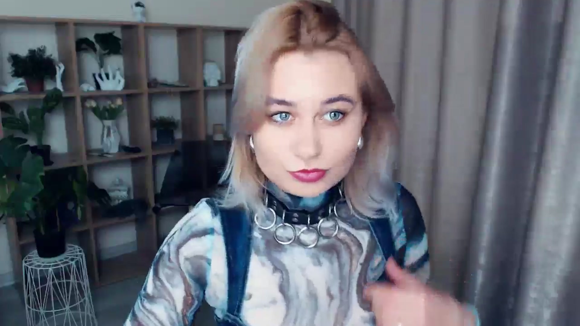 Gallery image thumbnail from Kukla_kolduna's myfreecams stream on, 12/18/2024, 17:31 image 7 of 20