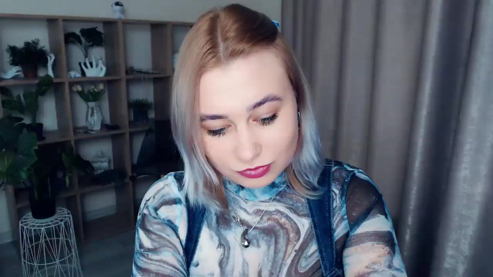 Gallery image thumbnail from Kukla_kolduna's myfreecams stream on, 12/18/2024, 17:31 image 1 of 20
