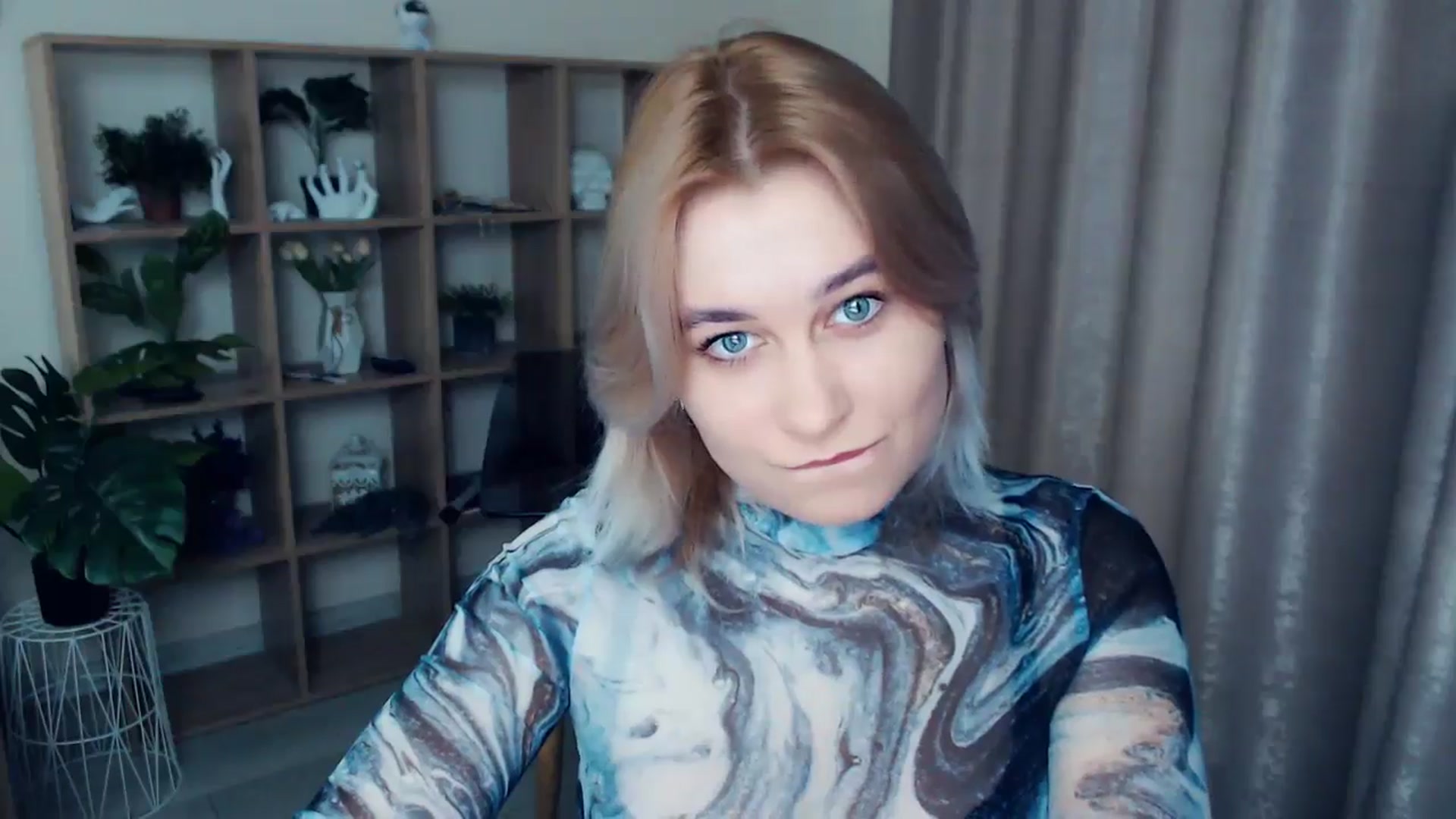 Gallery image thumbnail from Kukla_kolduna's myfreecams stream on, 12/20/2024, 16:05 image 9 of 20