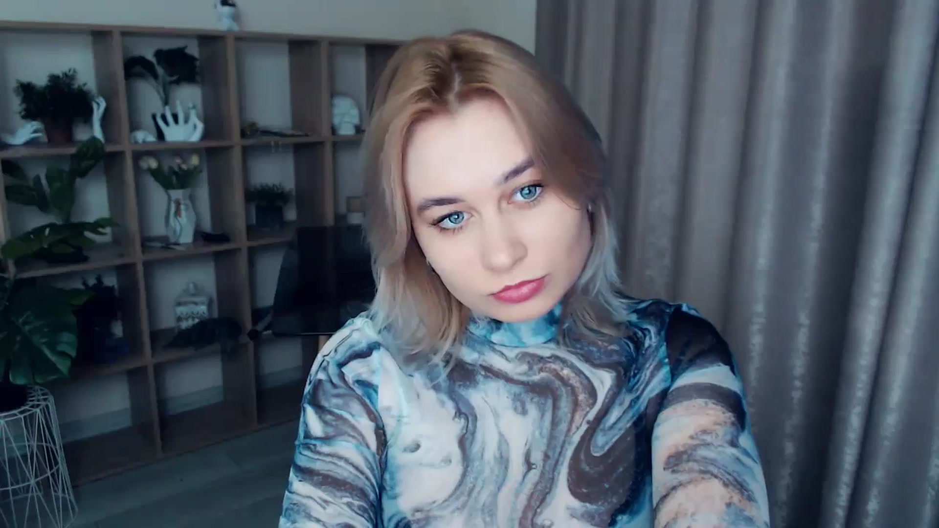 Gallery image thumbnail from Kukla_kolduna's myfreecams stream on, 12/20/2024, 16:05 image 15 of 20