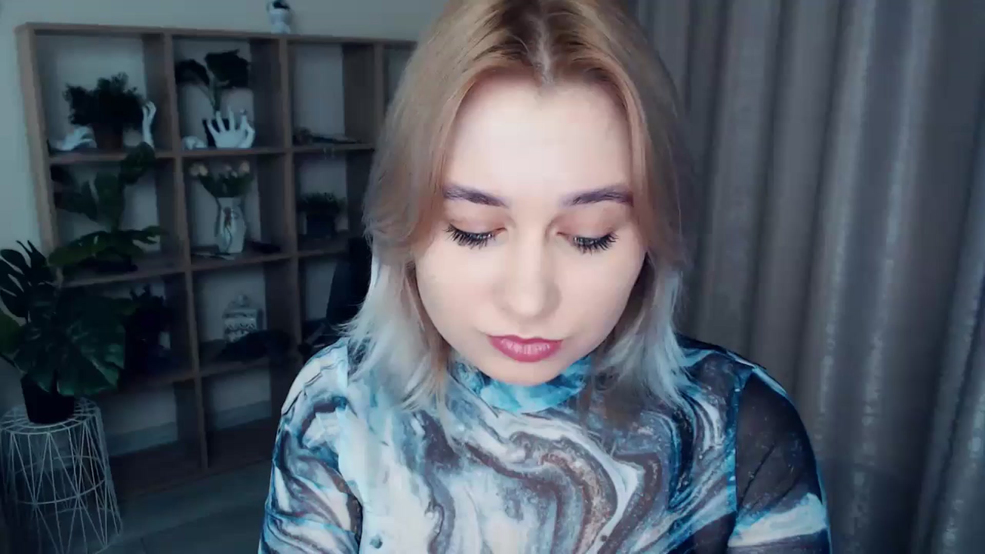 Gallery image thumbnail from Kukla_kolduna's myfreecams stream on, 12/20/2024, 16:05 image 6 of 20
