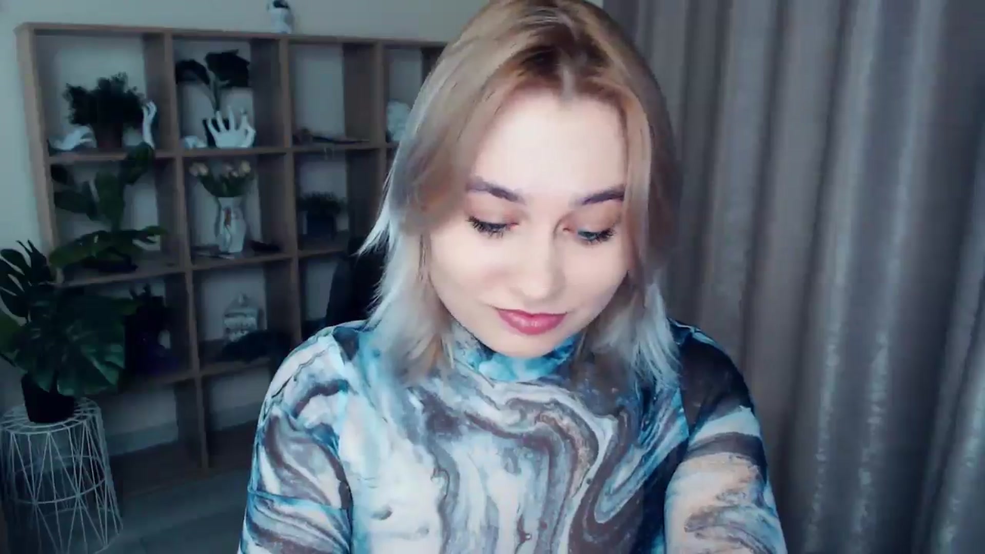 Gallery image thumbnail from Kukla_kolduna's myfreecams stream on, 12/20/2024, 16:05 image 3 of 20