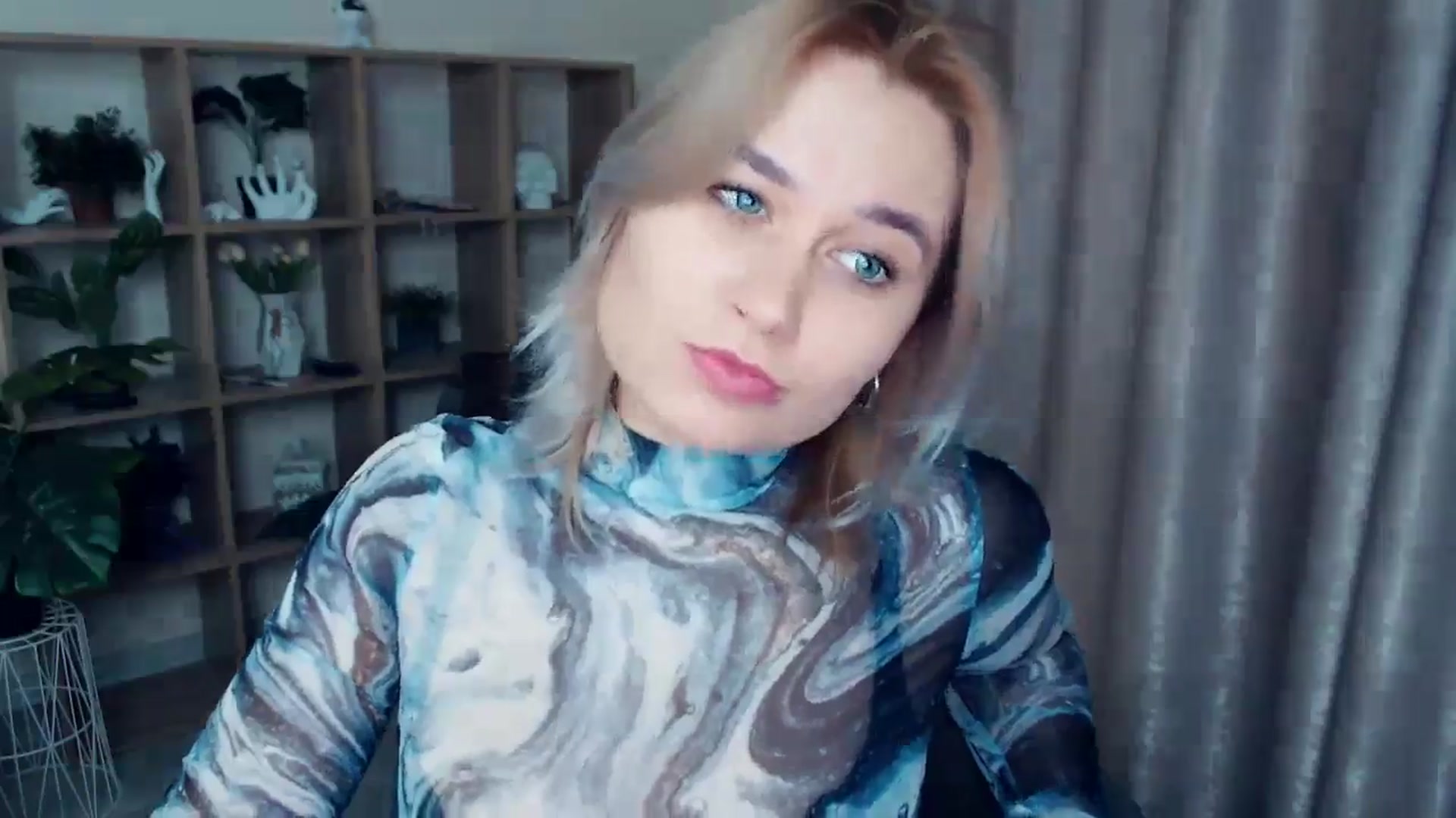 Gallery image thumbnail from Kukla_kolduna's myfreecams stream on, 12/20/2024, 16:05 image 18 of 20