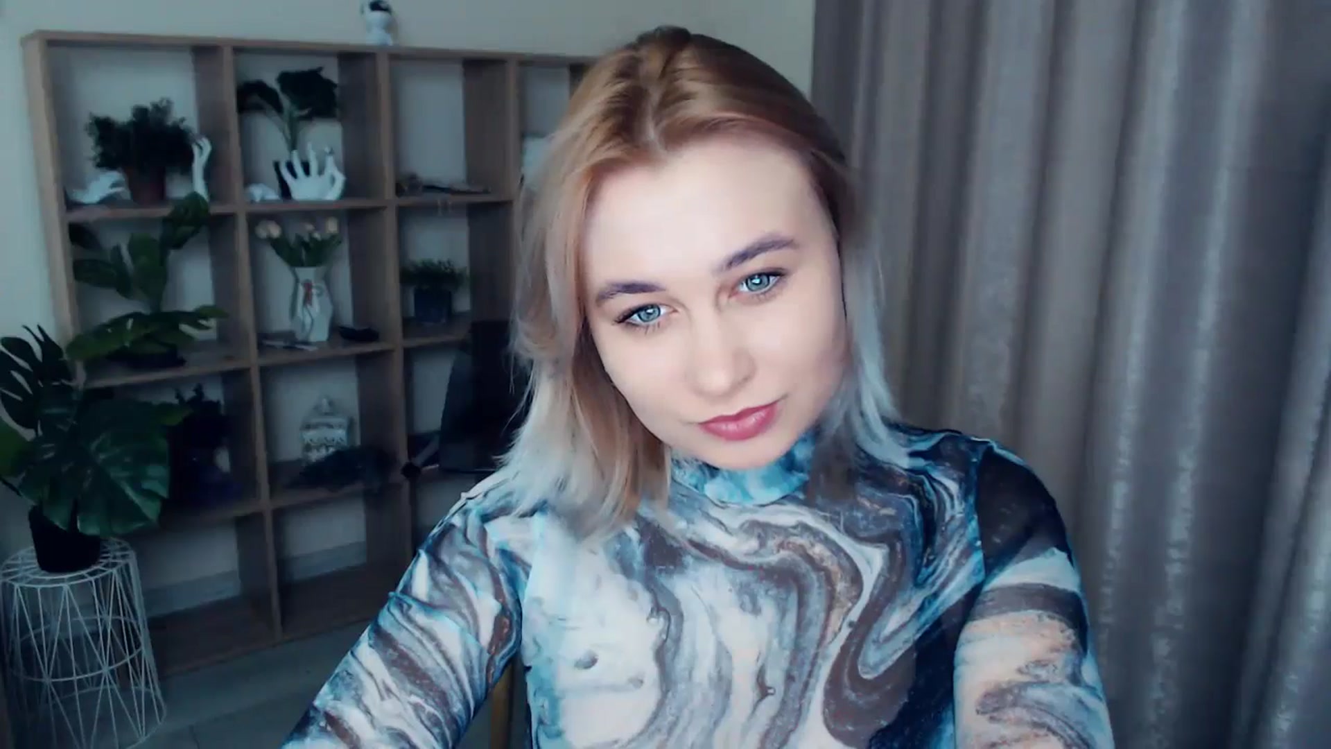 Gallery image thumbnail from Kukla_kolduna's myfreecams stream on, 12/20/2024, 16:05 image 7 of 20