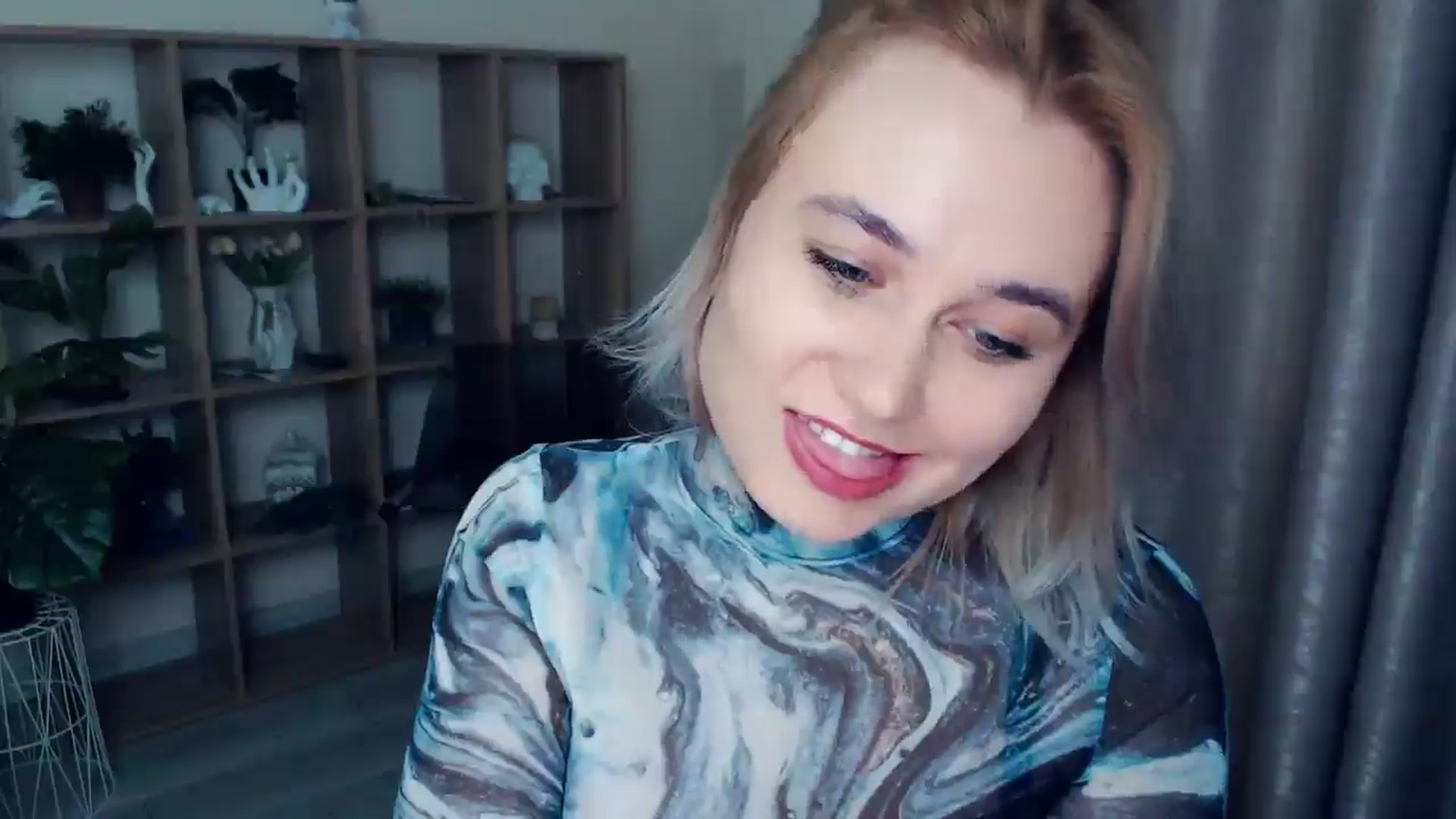 Gallery image thumbnail from Kukla_kolduna's myfreecams stream on, 12/20/2024, 18:11 image 16 of 20
