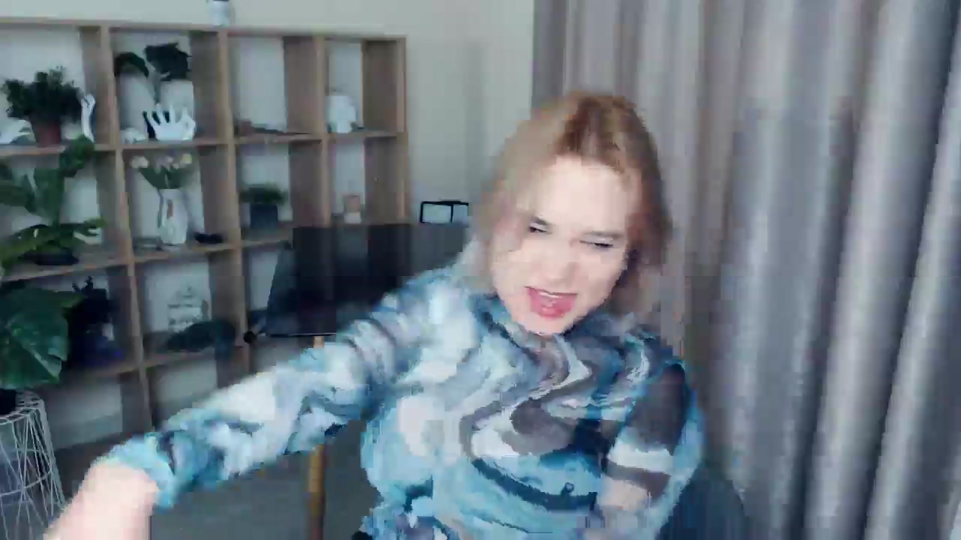 Gallery image thumbnail from Kukla_kolduna's myfreecams stream on, 12/20/2024, 19:08 image 19 of 20