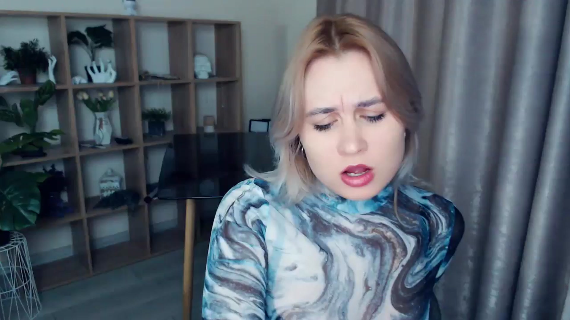 Gallery image thumbnail from Kukla_kolduna's myfreecams stream on, 12/20/2024, 19:08 image 18 of 20