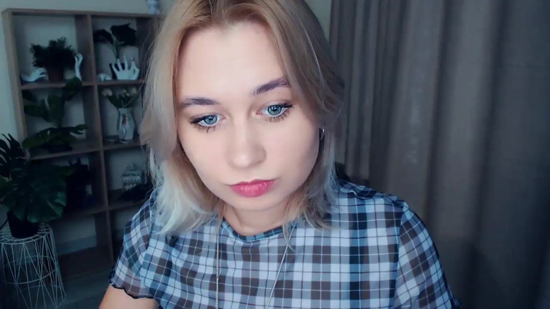 Gallery image thumbnail from Kukla_kolduna's myfreecams stream on, 12/21/2024, 17:00 image 20 of 20