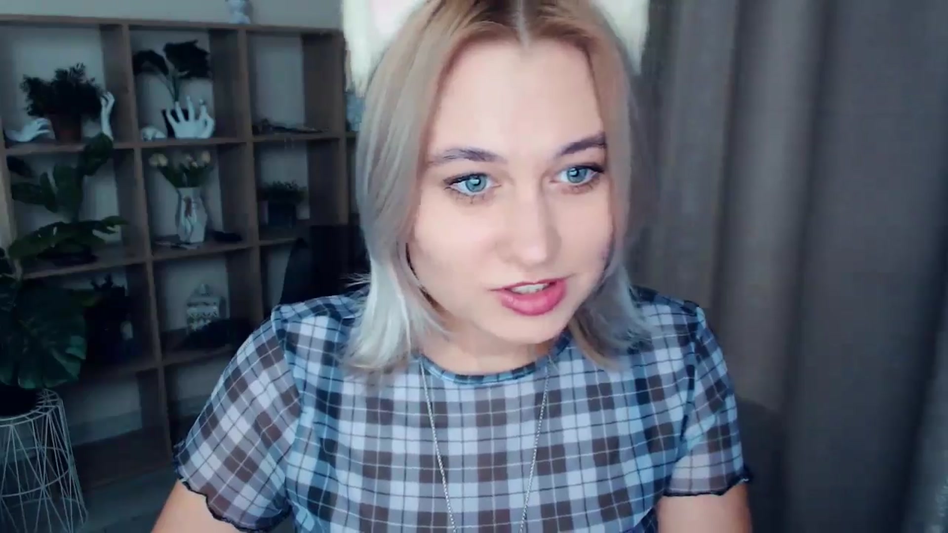 Gallery image thumbnail from Kukla_kolduna's myfreecams stream on, 12/21/2024, 18:55 image 14 of 20