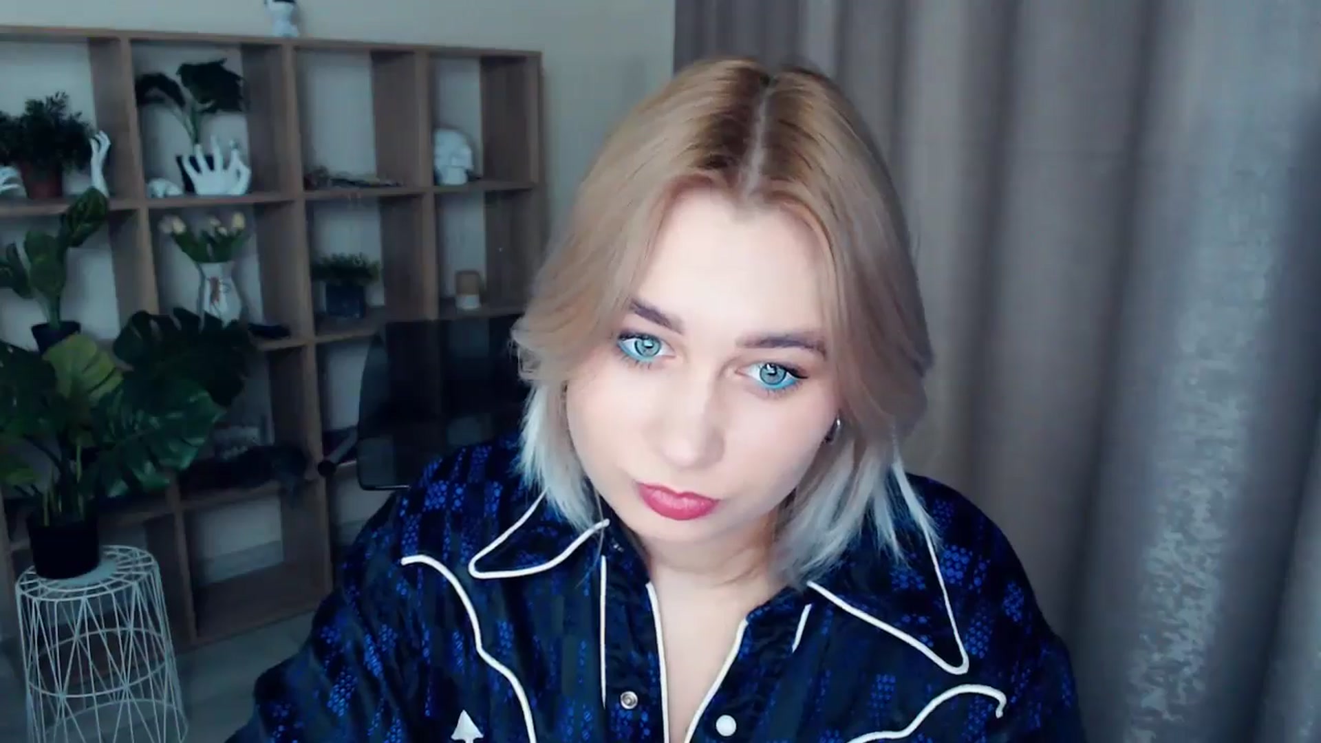 Gallery image thumbnail from Kukla_kolduna's myfreecams stream on, 12/22/2024, 16:22 image 8 of 20