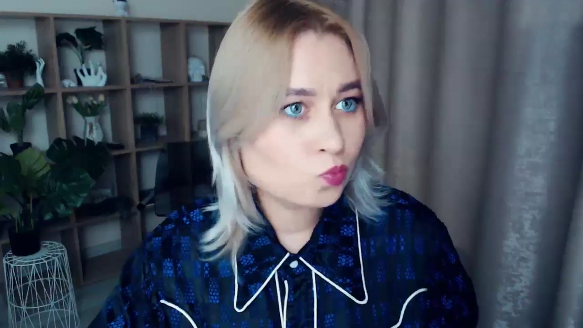 Gallery image thumbnail from Kukla_kolduna's myfreecams stream on, 12/22/2024, 16:22 image 14 of 20
