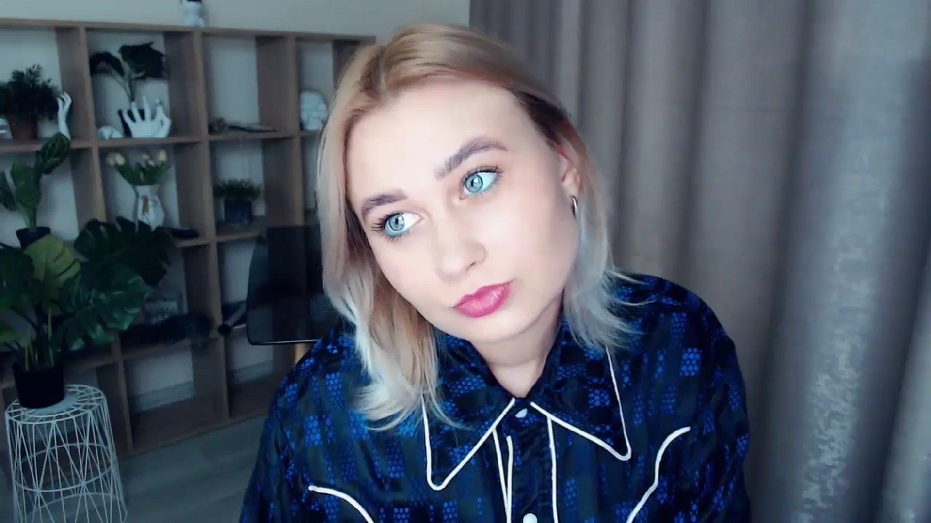 Gallery image thumbnail from Kukla_kolduna's myfreecams stream on, 12/22/2024, 16:22 image 15 of 20