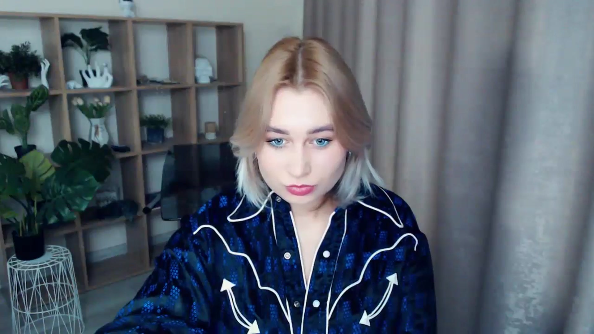 Gallery image thumbnail from Kukla_kolduna's myfreecams stream on, 12/22/2024, 16:22 image 7 of 20
