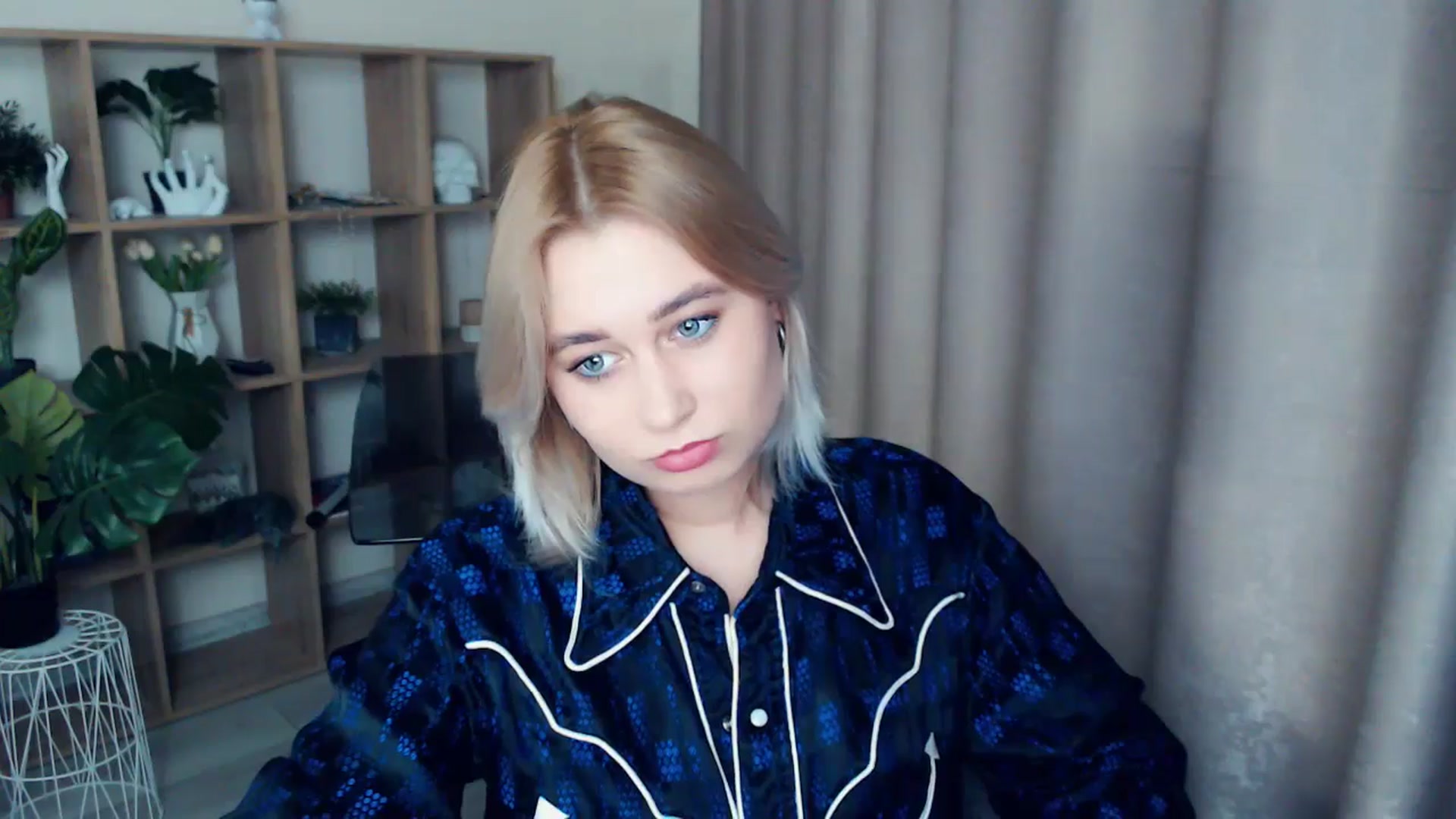 Gallery image thumbnail from Kukla_kolduna's myfreecams stream on, 12/22/2024, 17:13 image 17 of 20