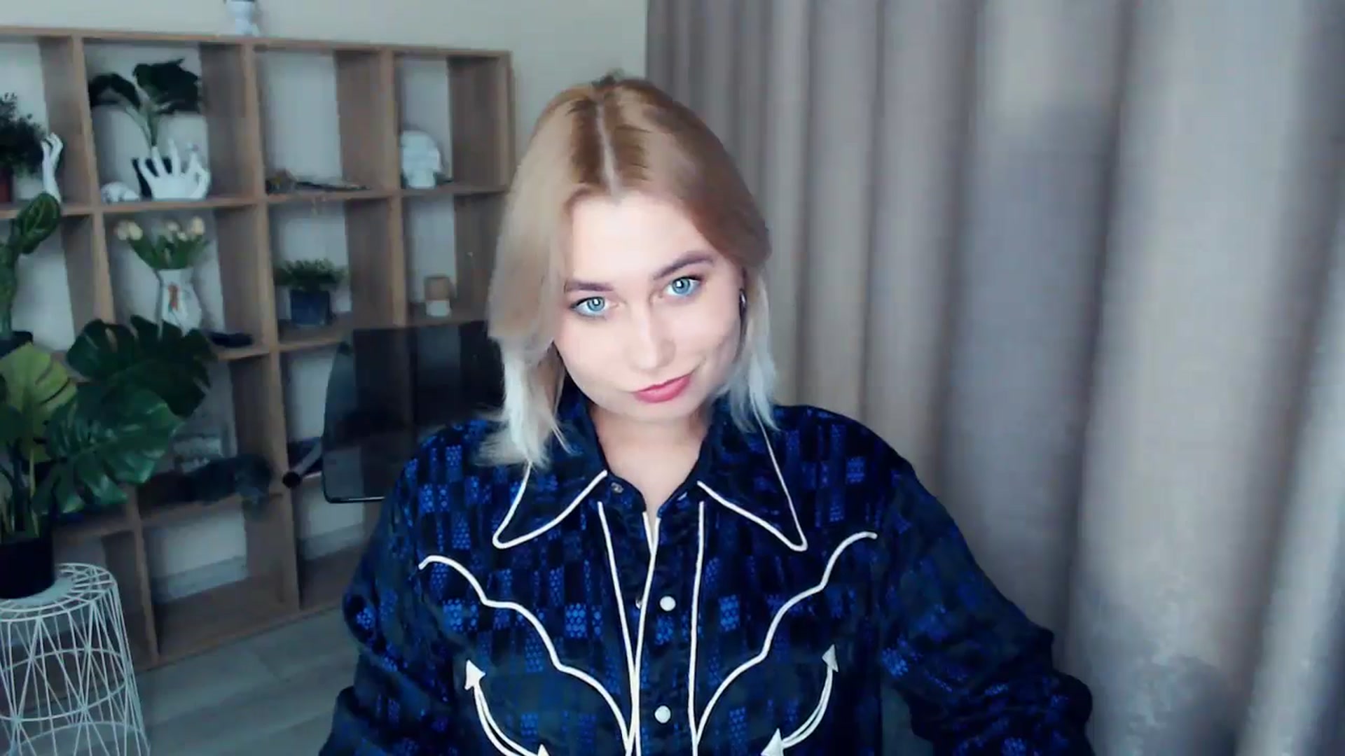 Gallery image thumbnail from Kukla_kolduna's myfreecams stream on, 12/22/2024, 17:13 image 15 of 20