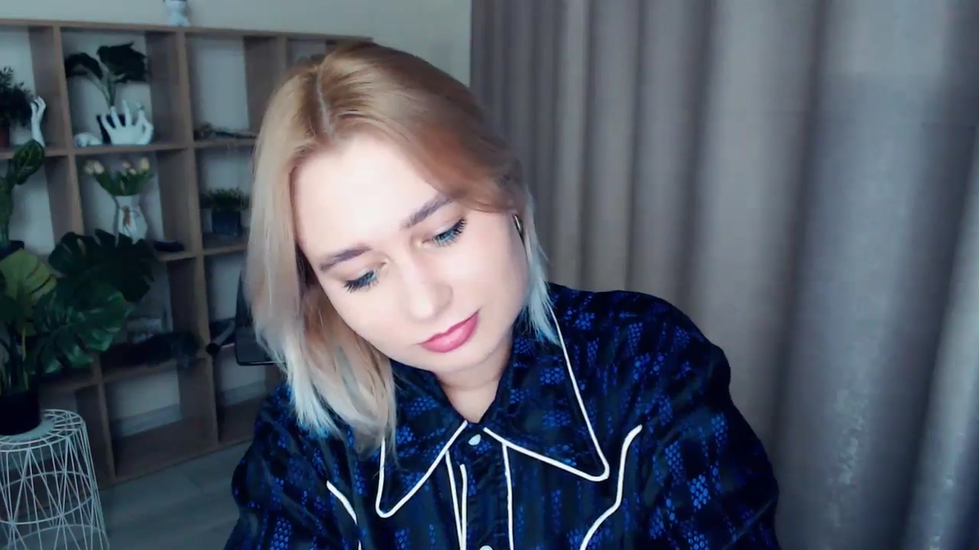 Gallery image thumbnail from Kukla_kolduna's myfreecams stream on, 12/22/2024, 17:13 image 5 of 20