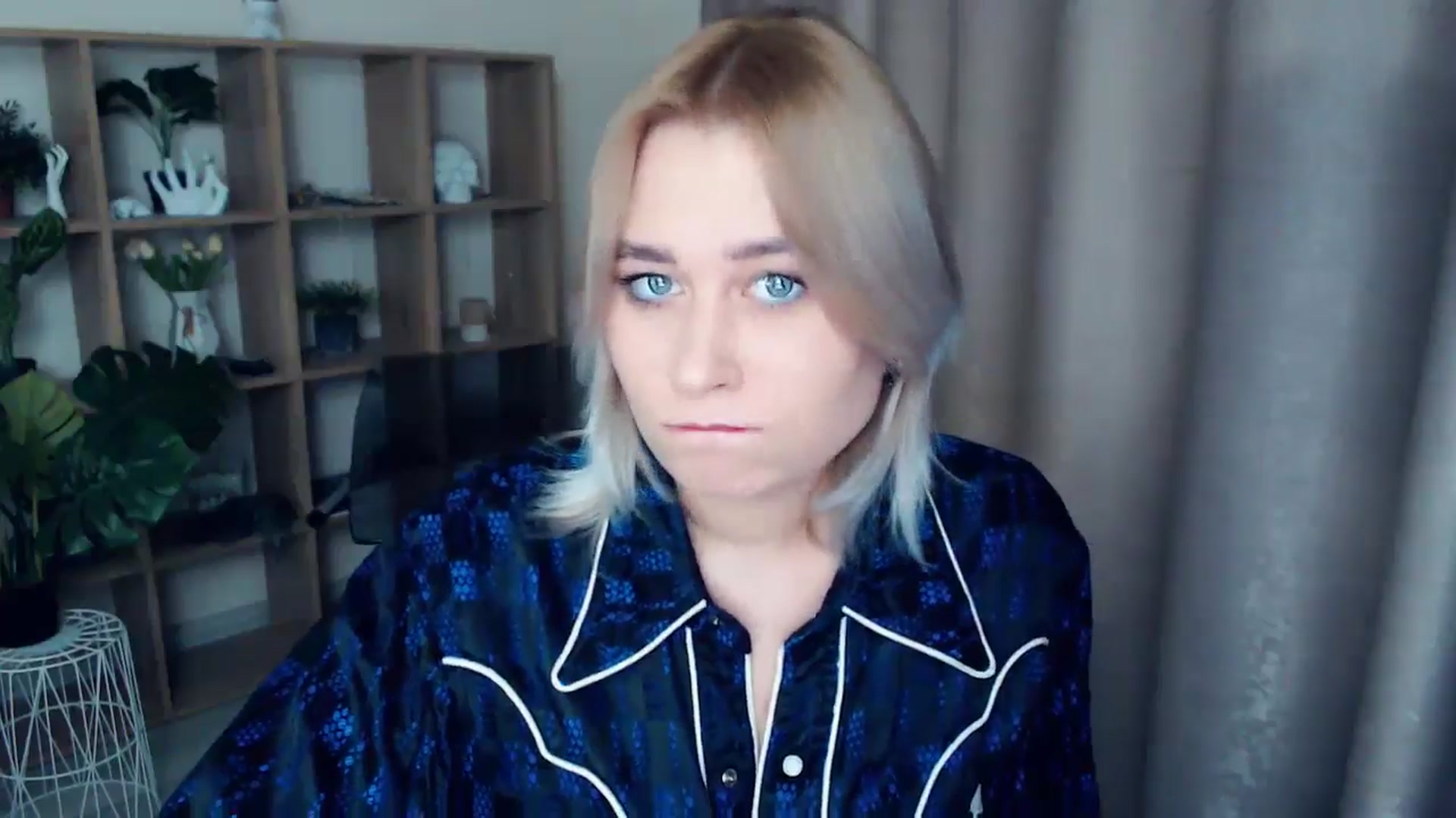 Gallery image thumbnail from Kukla_kolduna's myfreecams stream on, 12/22/2024, 17:13 image 11 of 20