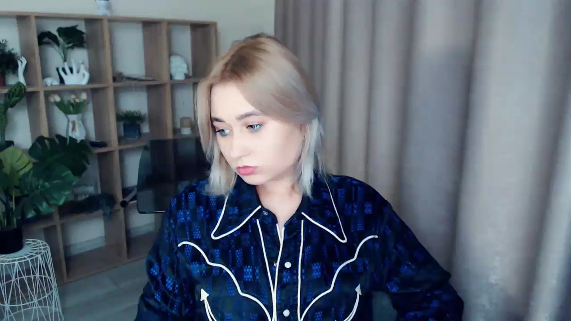 Gallery image thumbnail from Kukla_kolduna's myfreecams stream on, 12/22/2024, 17:13 image 19 of 20