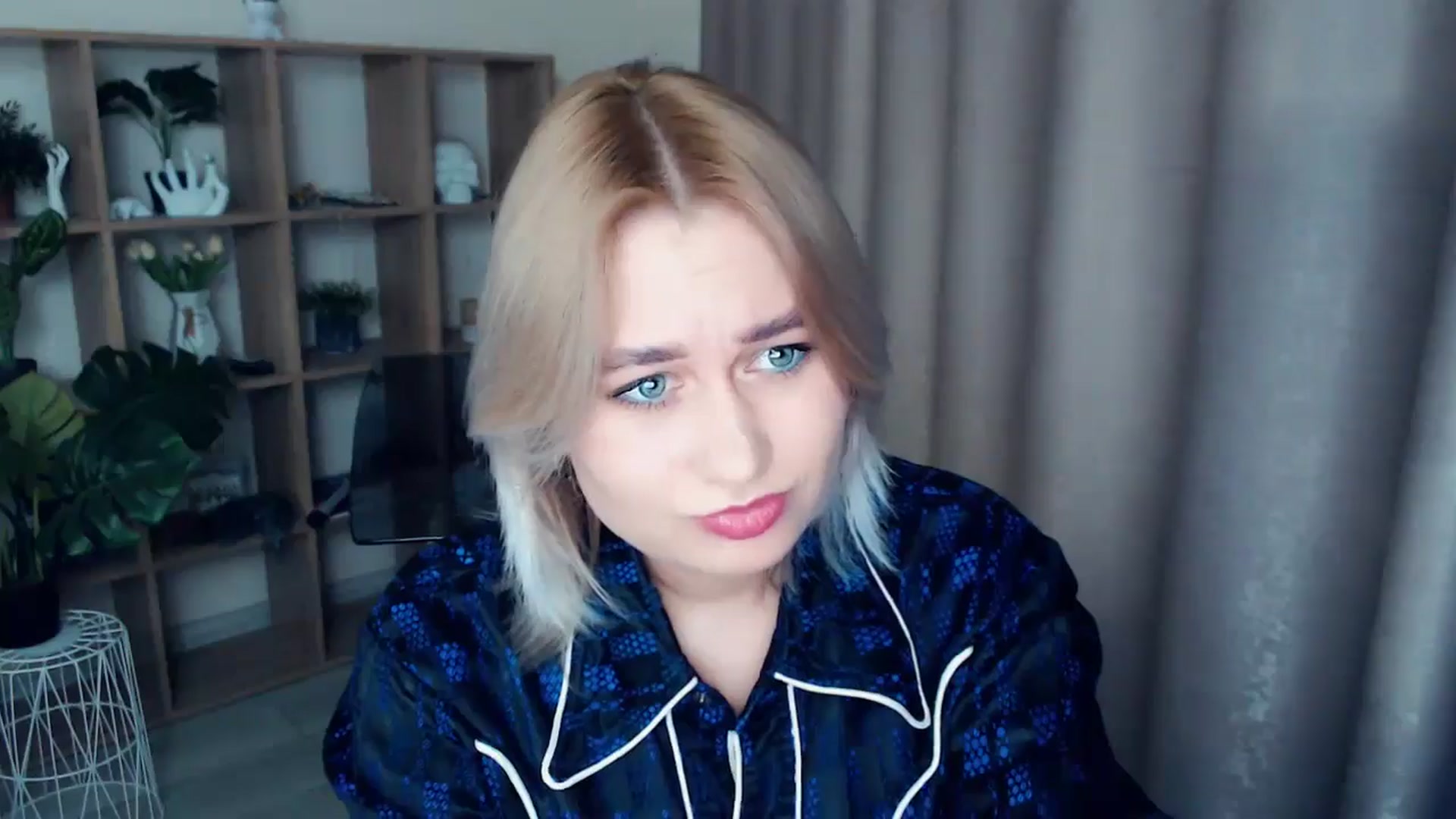 Gallery image thumbnail from Kukla_kolduna's myfreecams stream on, 12/22/2024, 17:13 image 14 of 20
