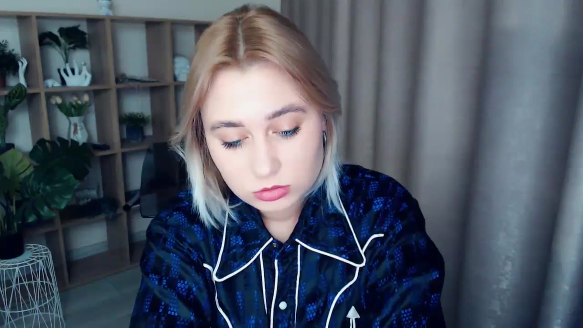 Gallery image thumbnail from Kukla_kolduna's myfreecams stream on, 12/22/2024, 17:13 image 7 of 20