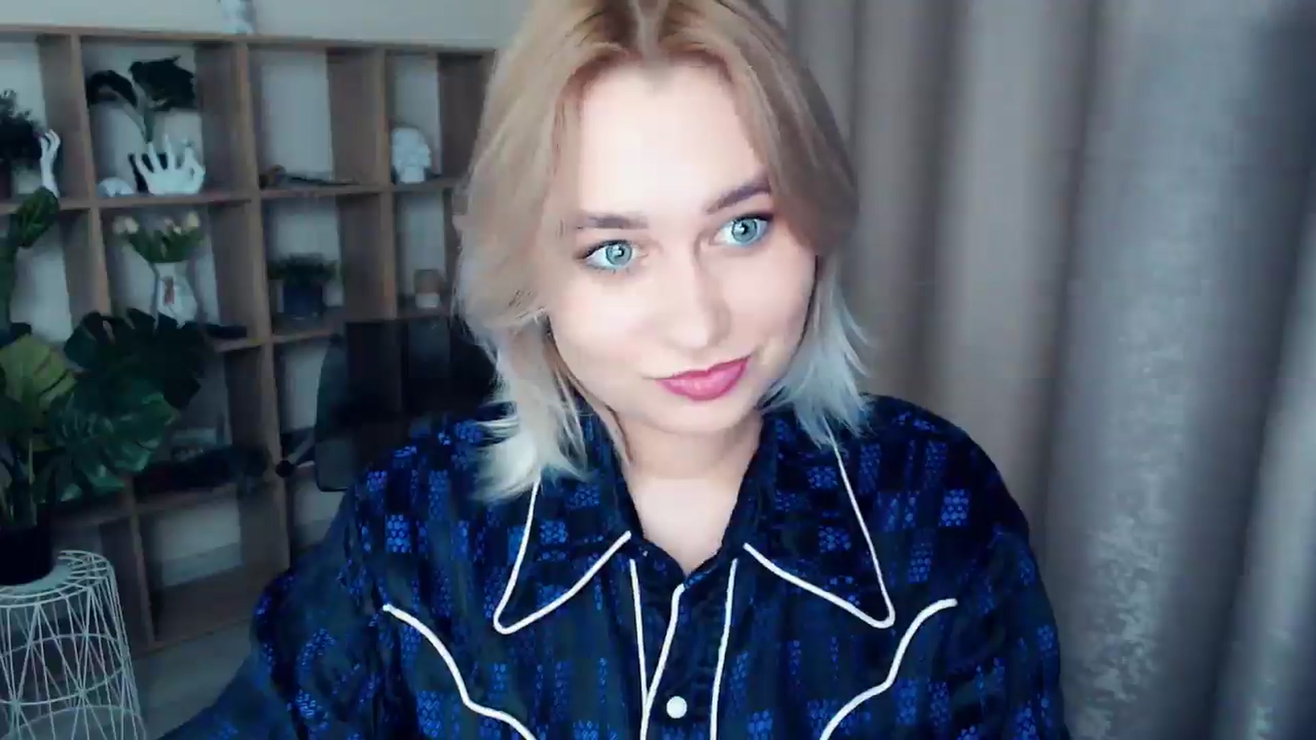 Gallery image thumbnail from Kukla_kolduna's myfreecams stream on, 12/22/2024, 18:36 image 13 of 20