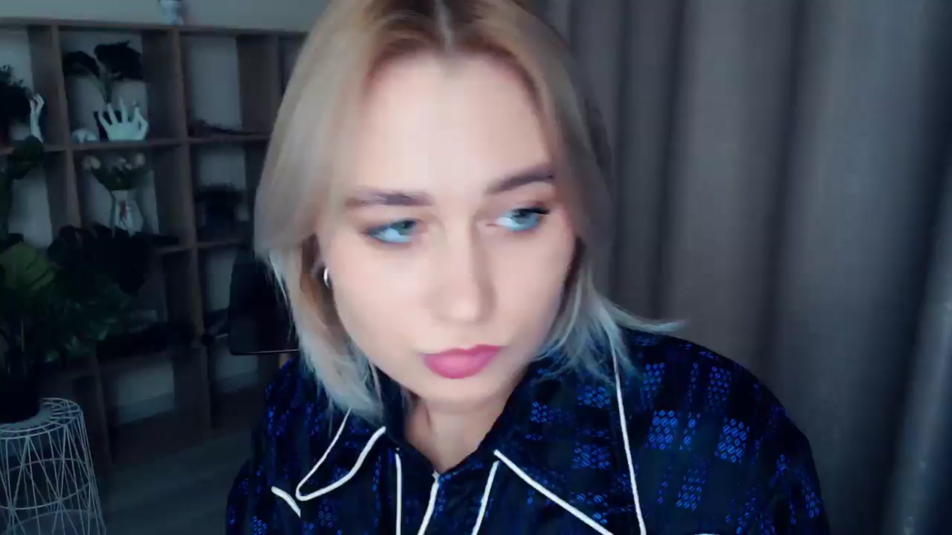 Gallery image thumbnail from Kukla_kolduna's myfreecams stream on, 12/22/2024, 18:36 image 18 of 20