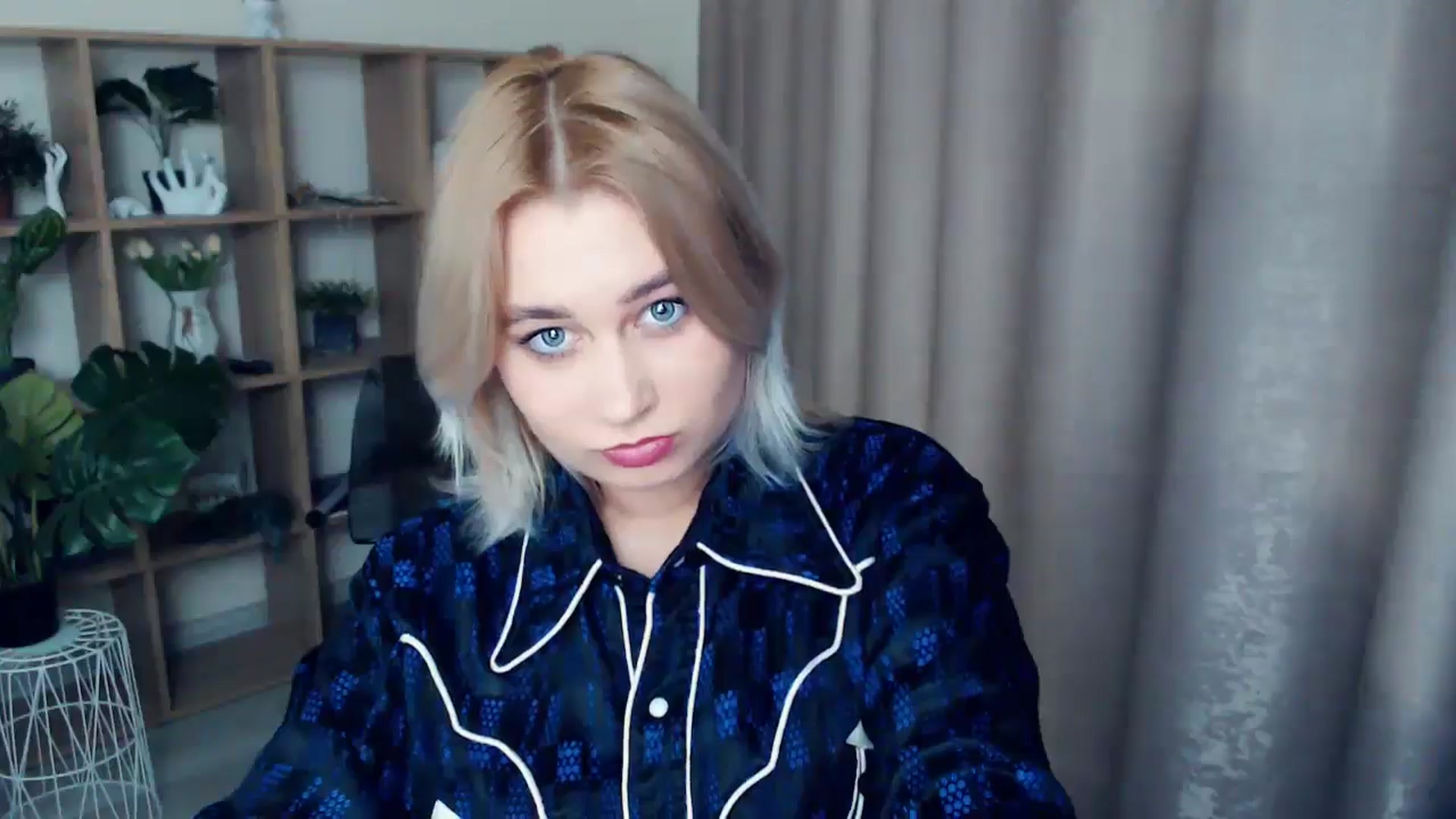 Gallery image thumbnail from Kukla_kolduna's myfreecams stream on, 12/22/2024, 18:36 image 11 of 20