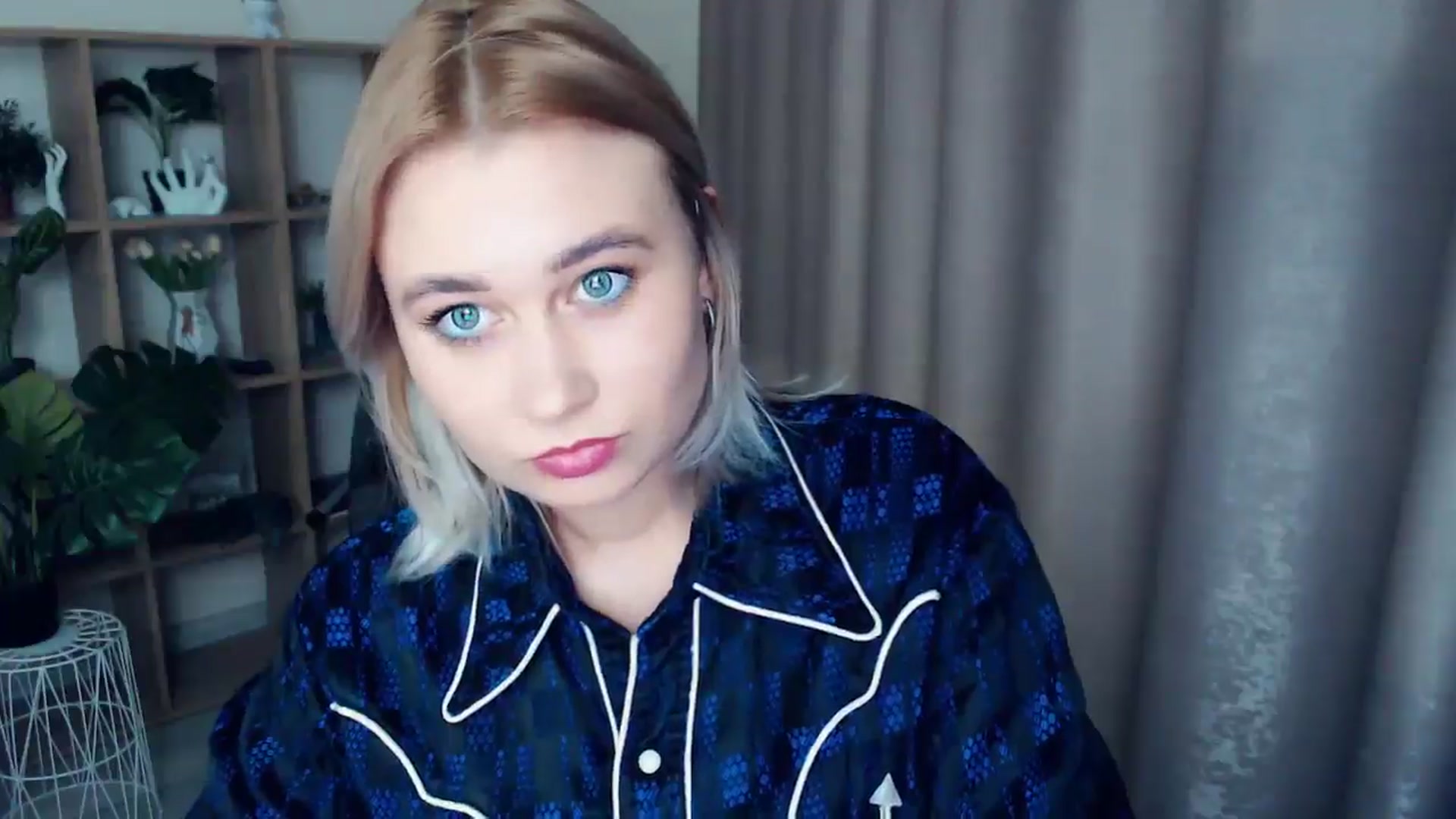 Gallery image thumbnail from Kukla_kolduna's myfreecams stream on, 12/22/2024, 18:36 image 8 of 20