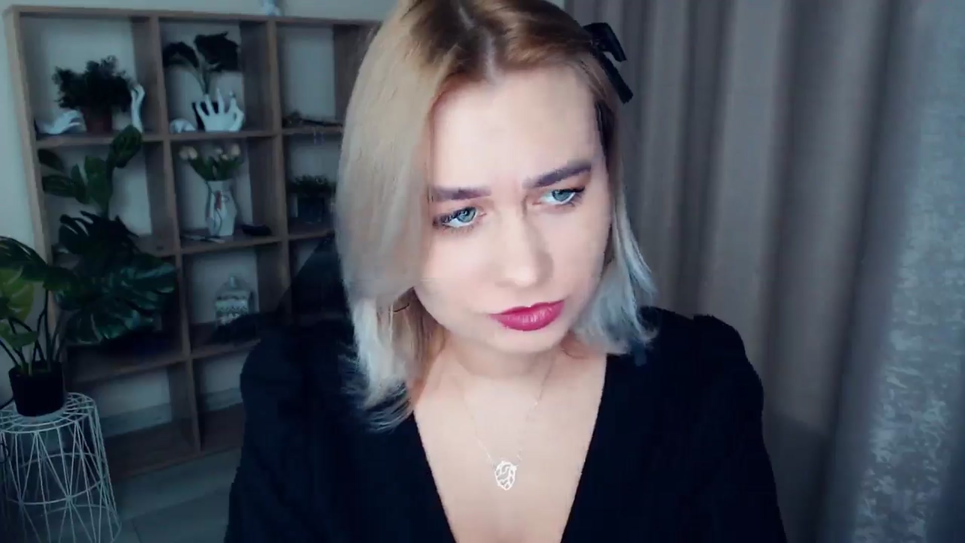 Gallery image thumbnail from Kukla_kolduna's myfreecams stream on, 12/26/2024, 15:00 image 7 of 20
