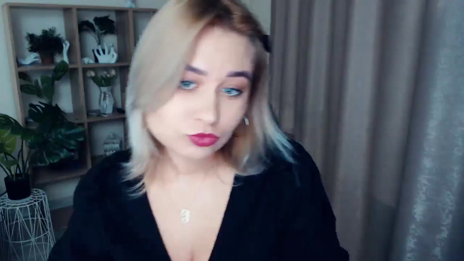 Gallery image thumbnail from Kukla_kolduna's myfreecams stream on, 12/26/2024, 15:00 image 5 of 20